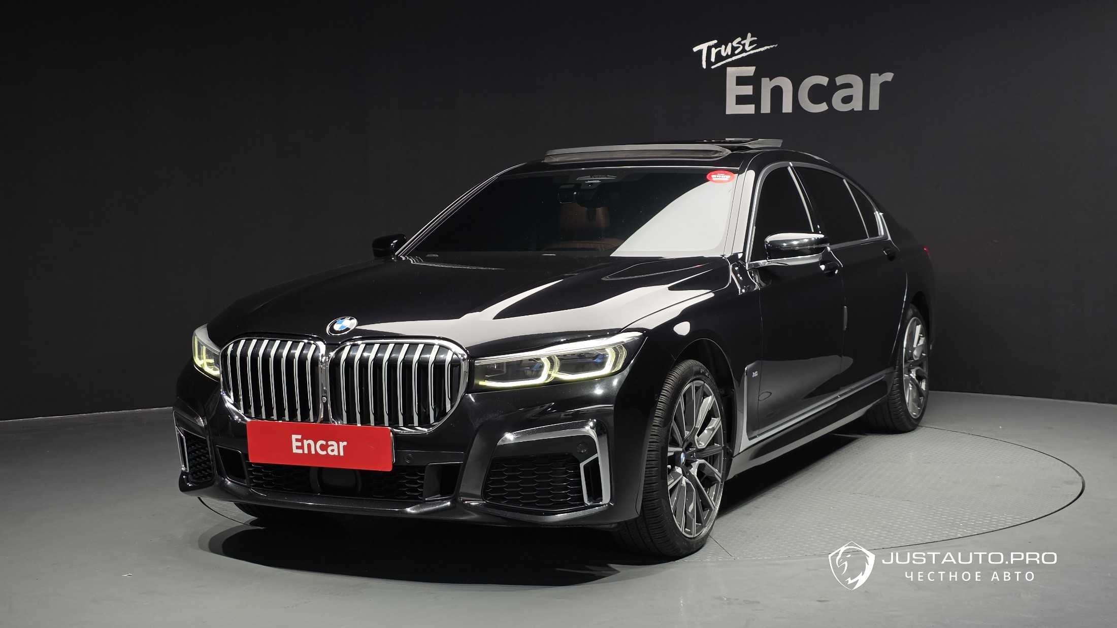 Автомобиль BMW 7-Series