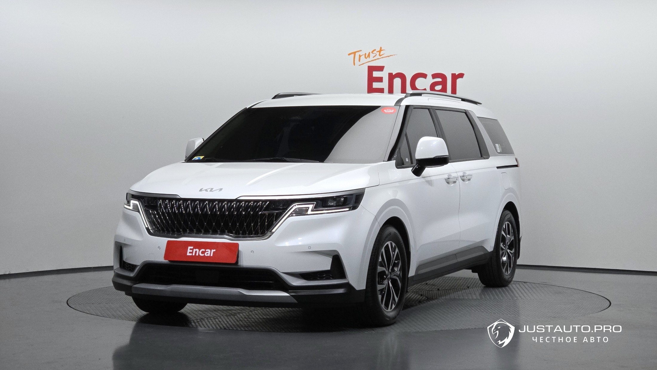 Автомобиль Kia Canival