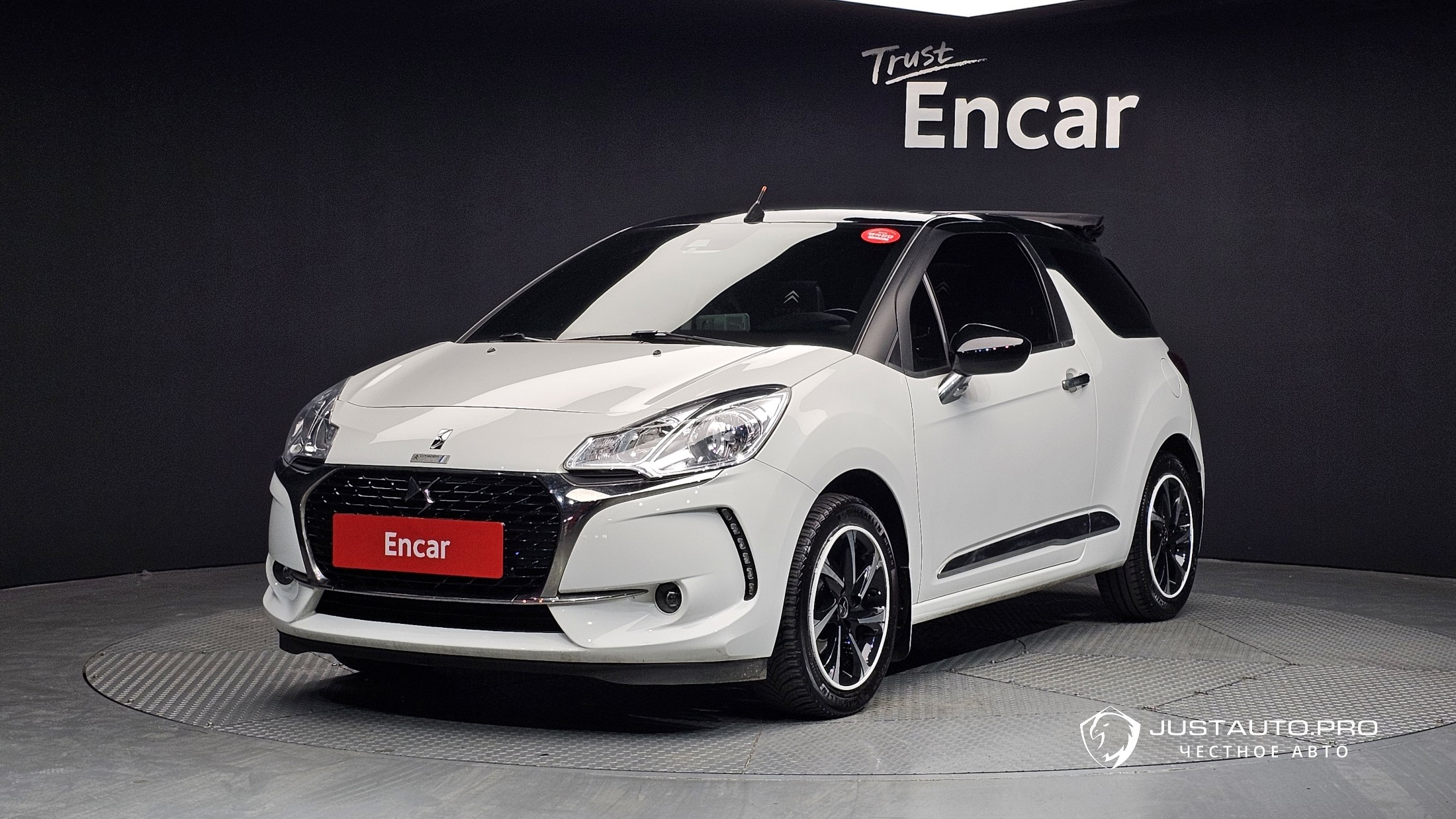 Автомобиль Citroen-DS DS3