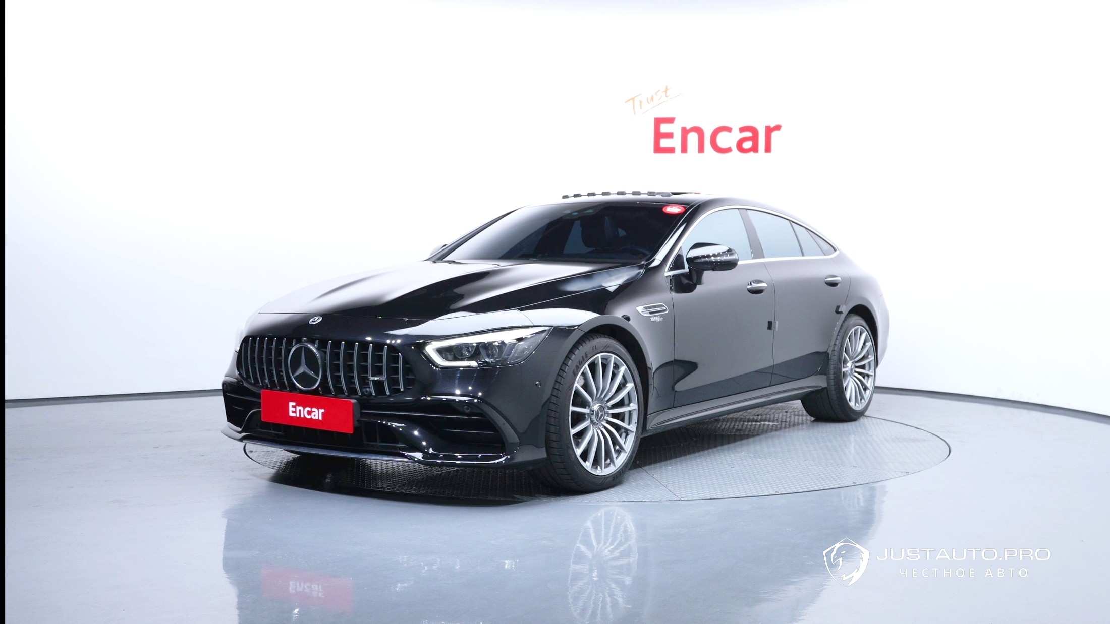 Автомобиль Mercedes-Benz AMG GT