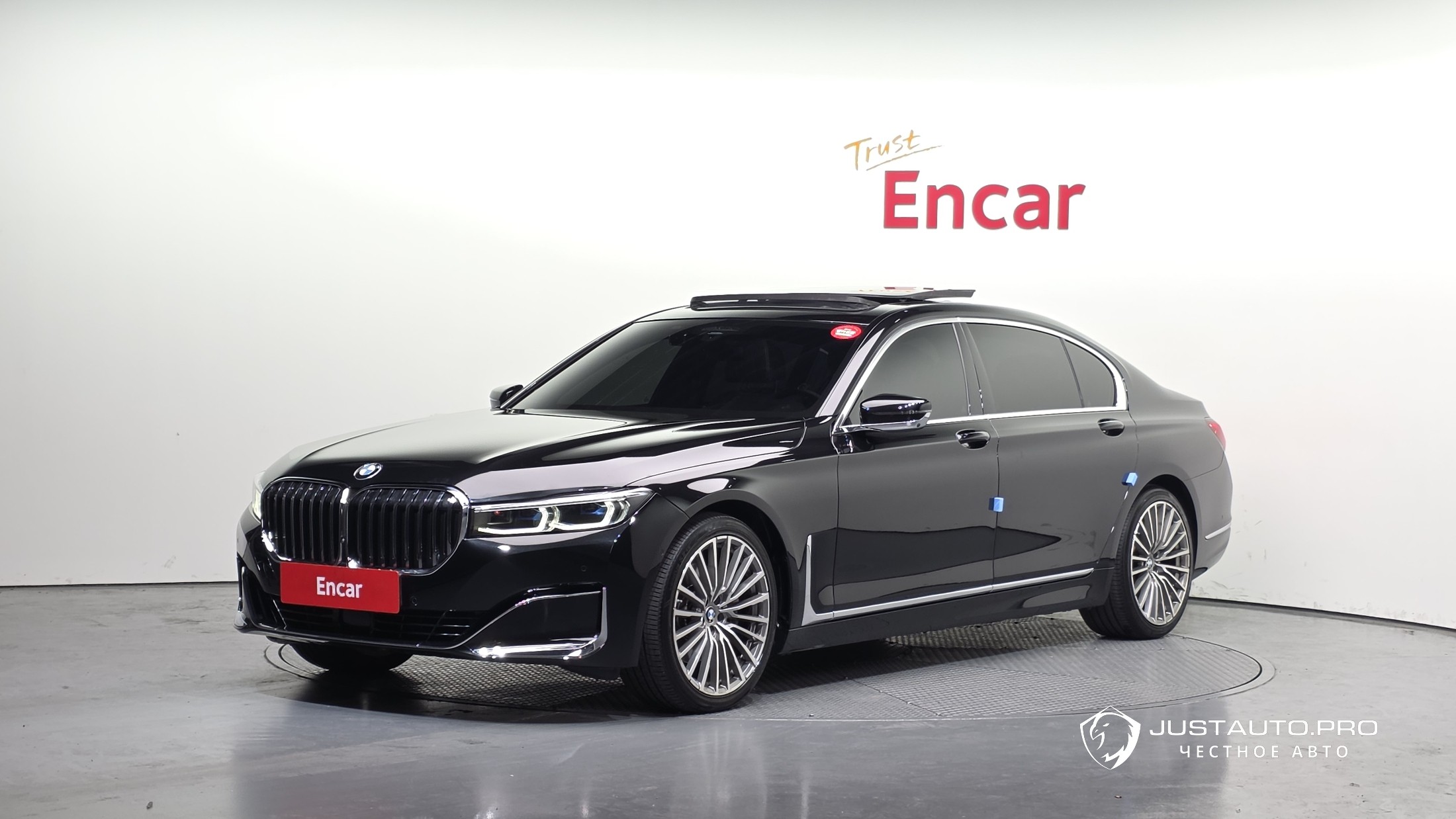 Автомобиль BMW 7-Series