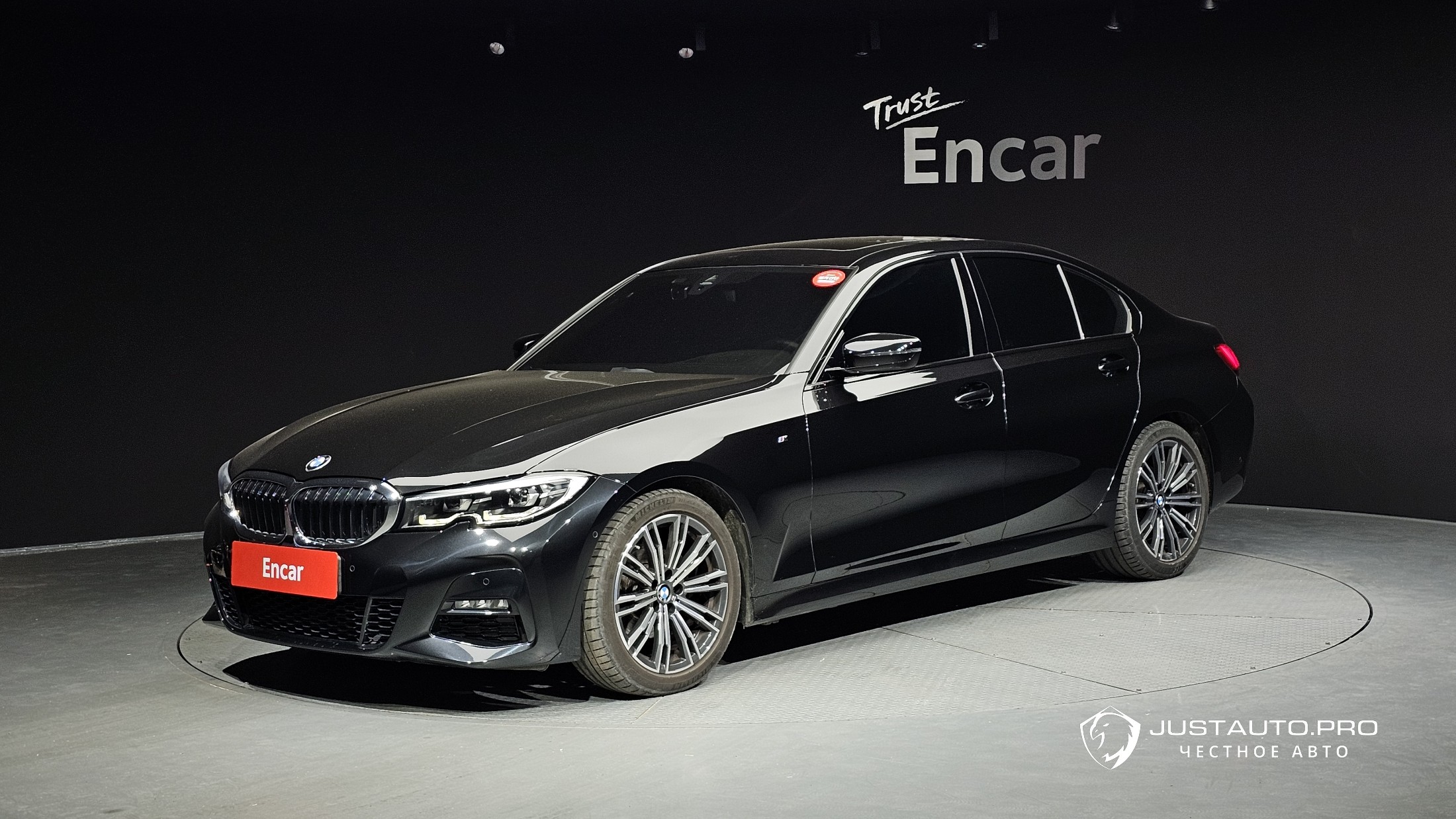 Автомобиль BMW 3-Series