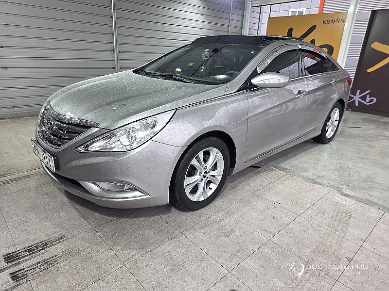 Автомобиль Hyundai Sonata