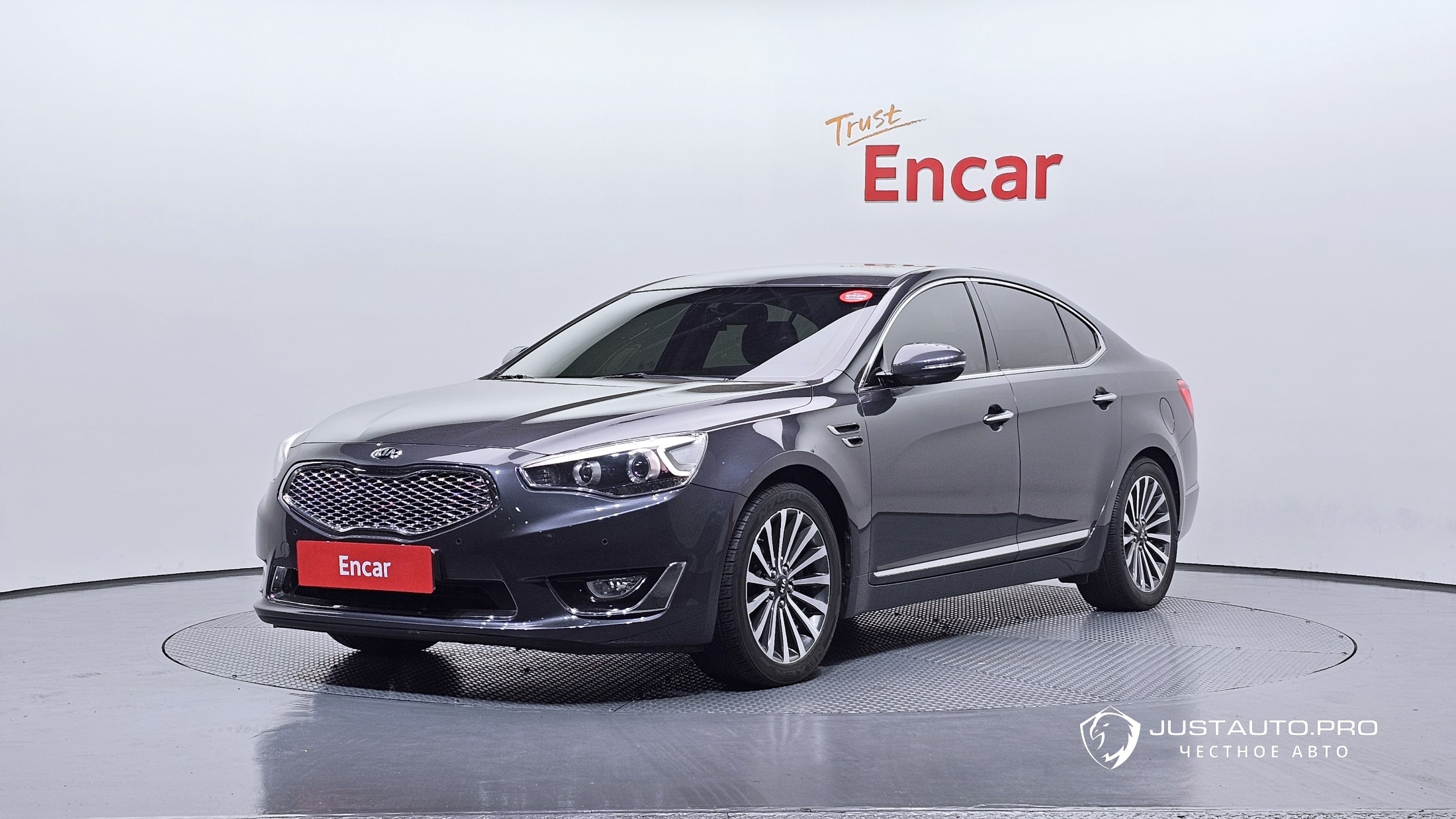 Автомобиль Kia K7