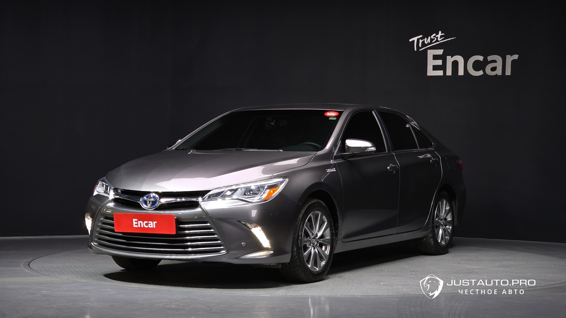 Автомобиль Toyota Camry