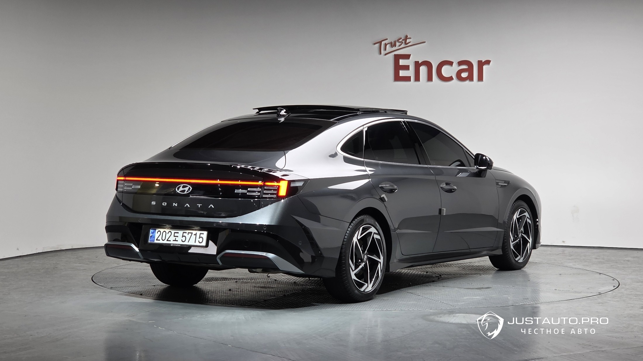 Автомобиль Hyundai Sonata