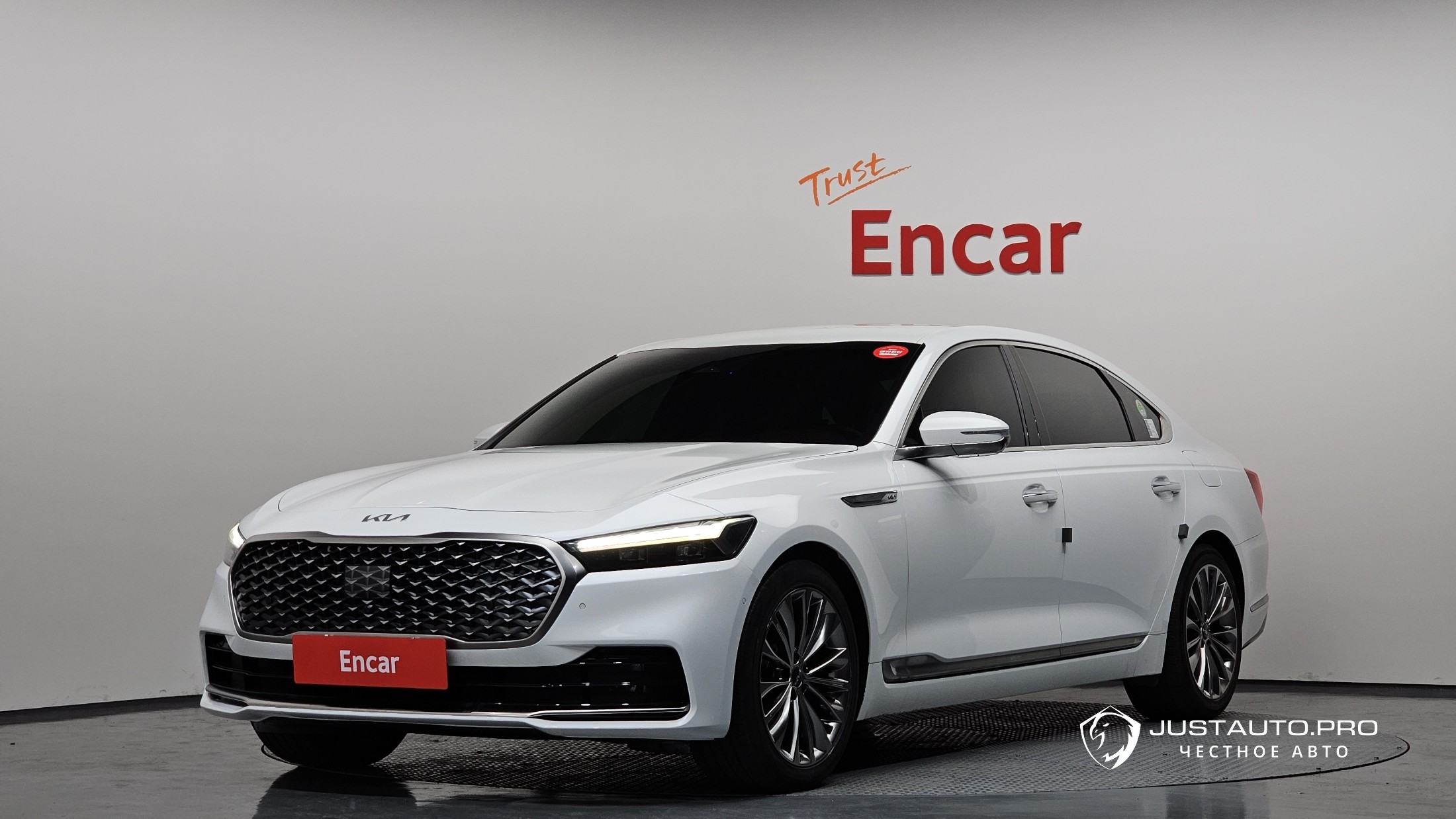 Автомобиль Kia K9