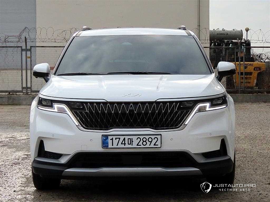 Автомобиль Kia Canival