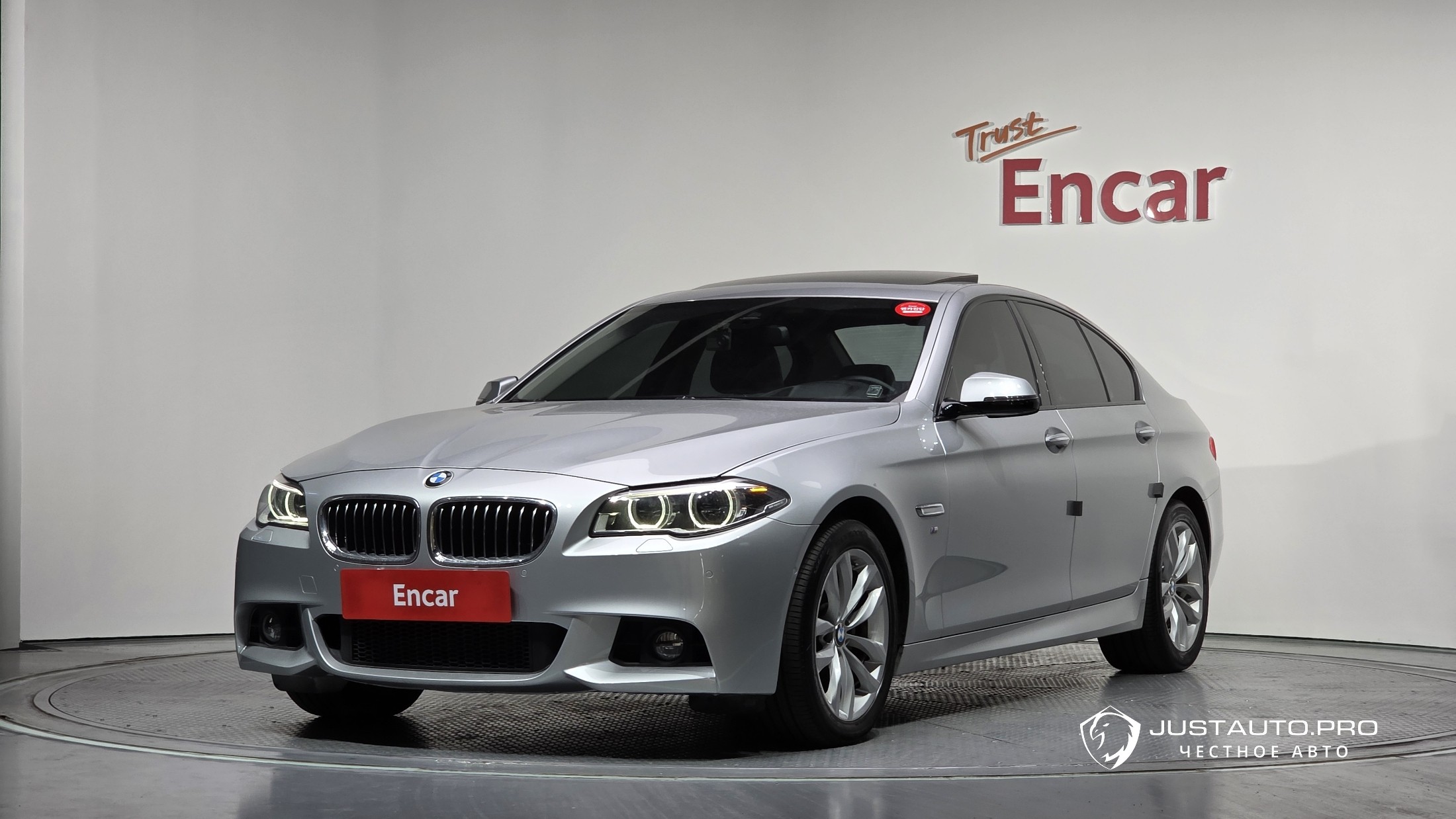 Автомобиль BMW 5-Series