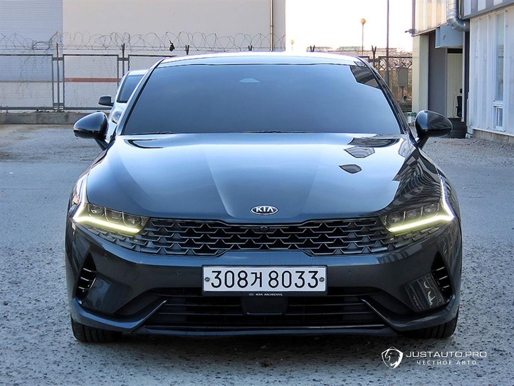 Автомобиль Kia K5