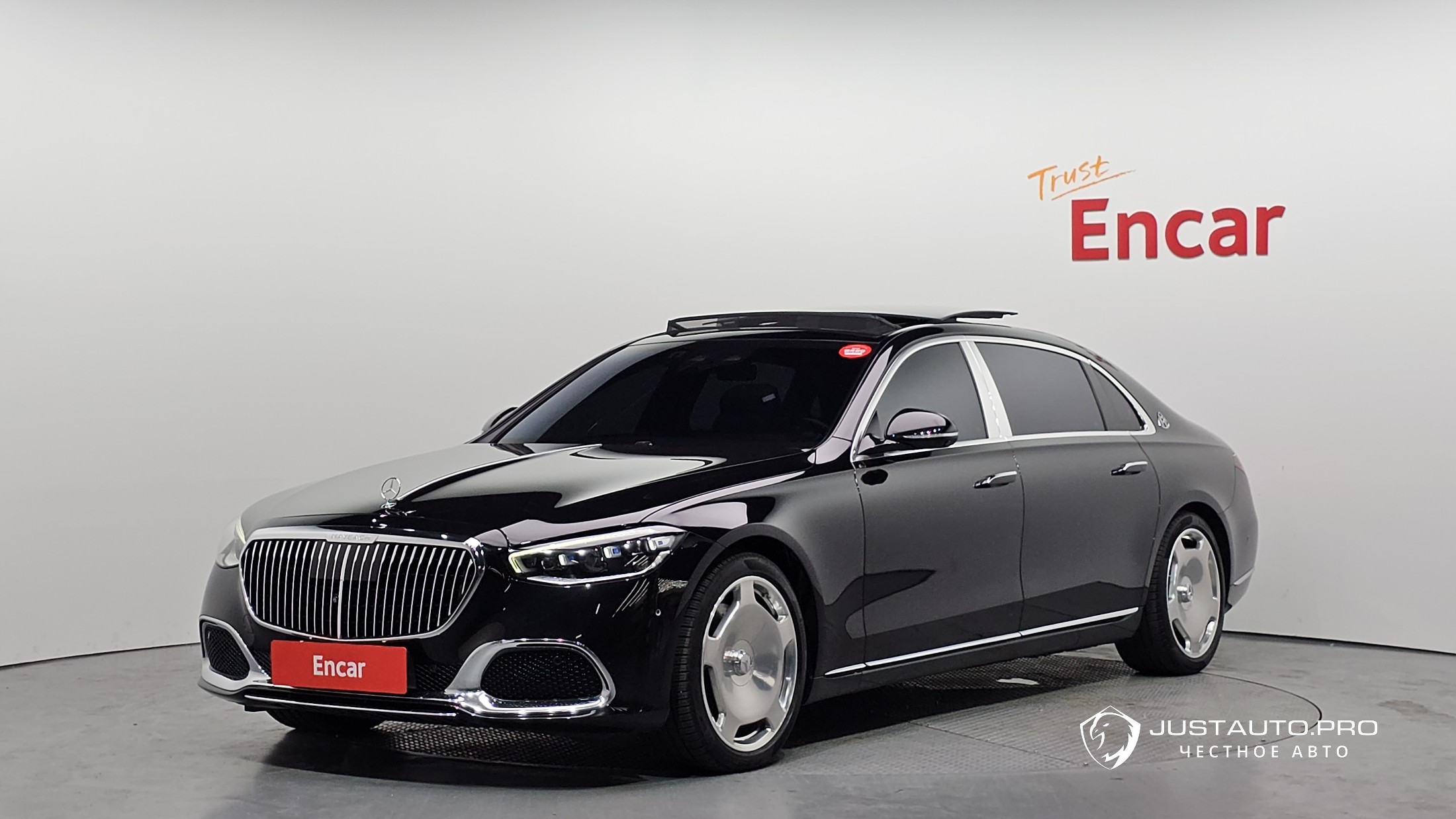Автомобиль Mercedes-Benz S-Class