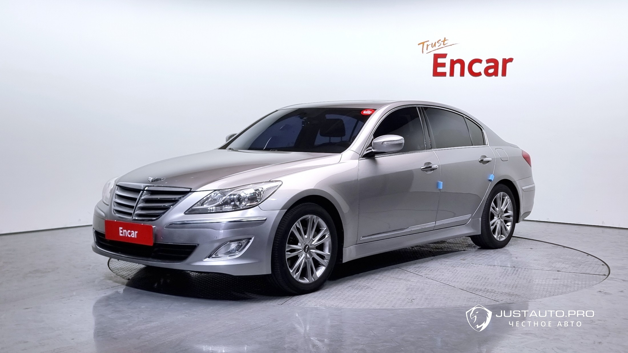 Автомобиль Hyundai Genesis