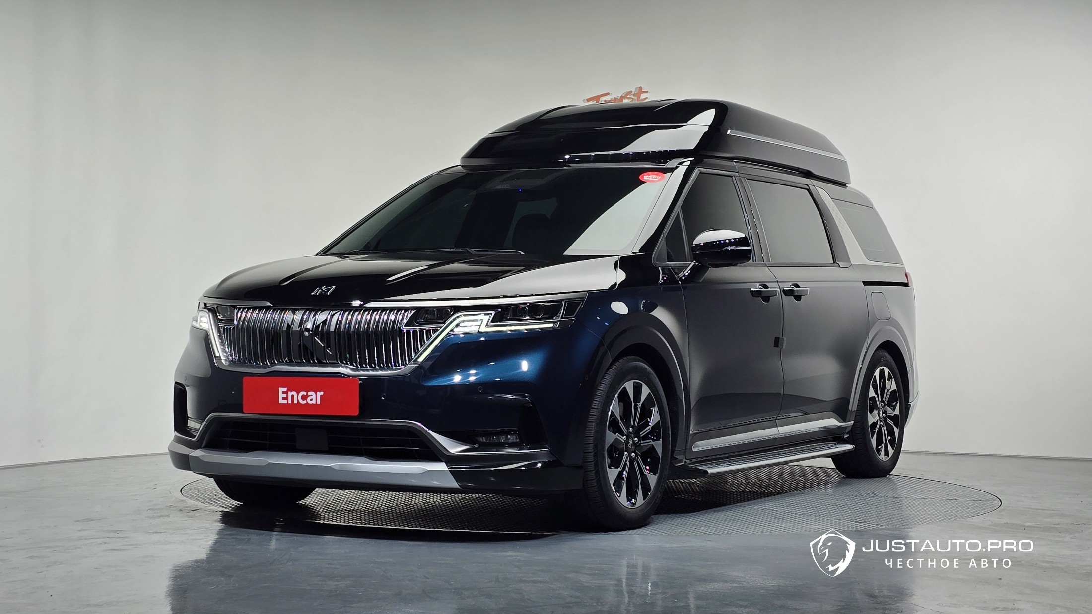 Автомобиль Kia Canival