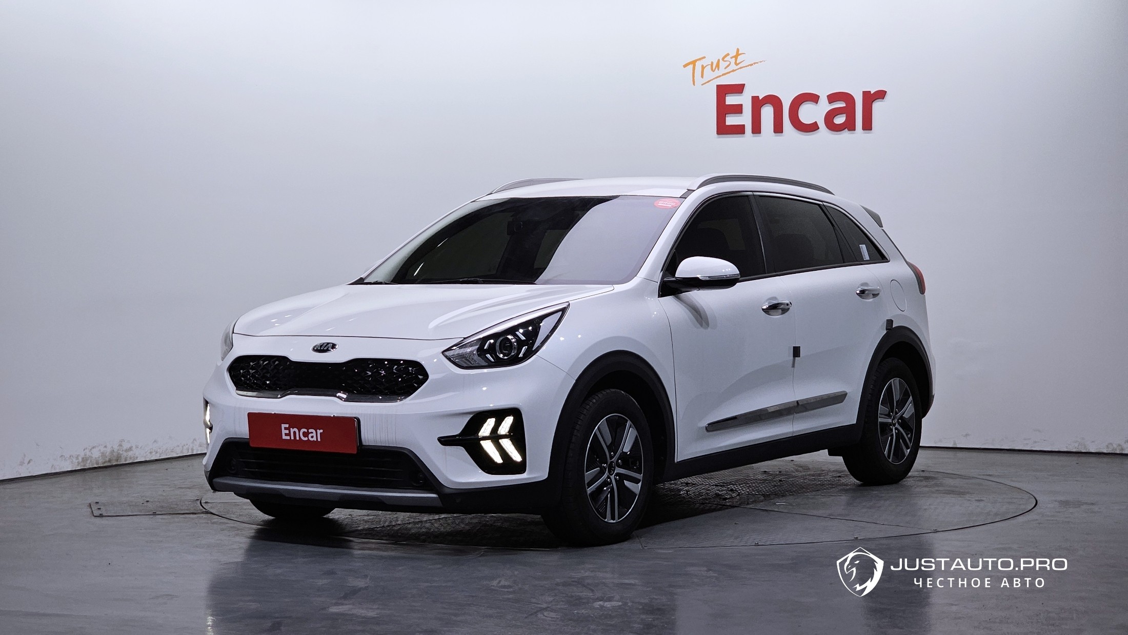 Автомобиль Kia Niro