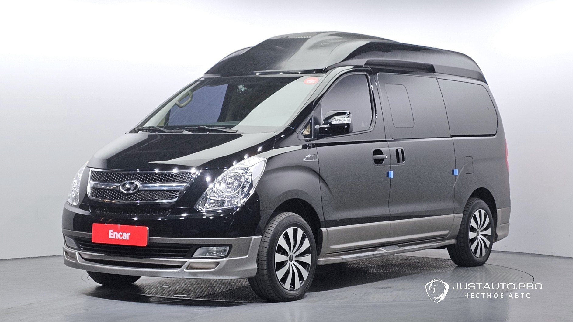 Автомобиль Hyundai Starex