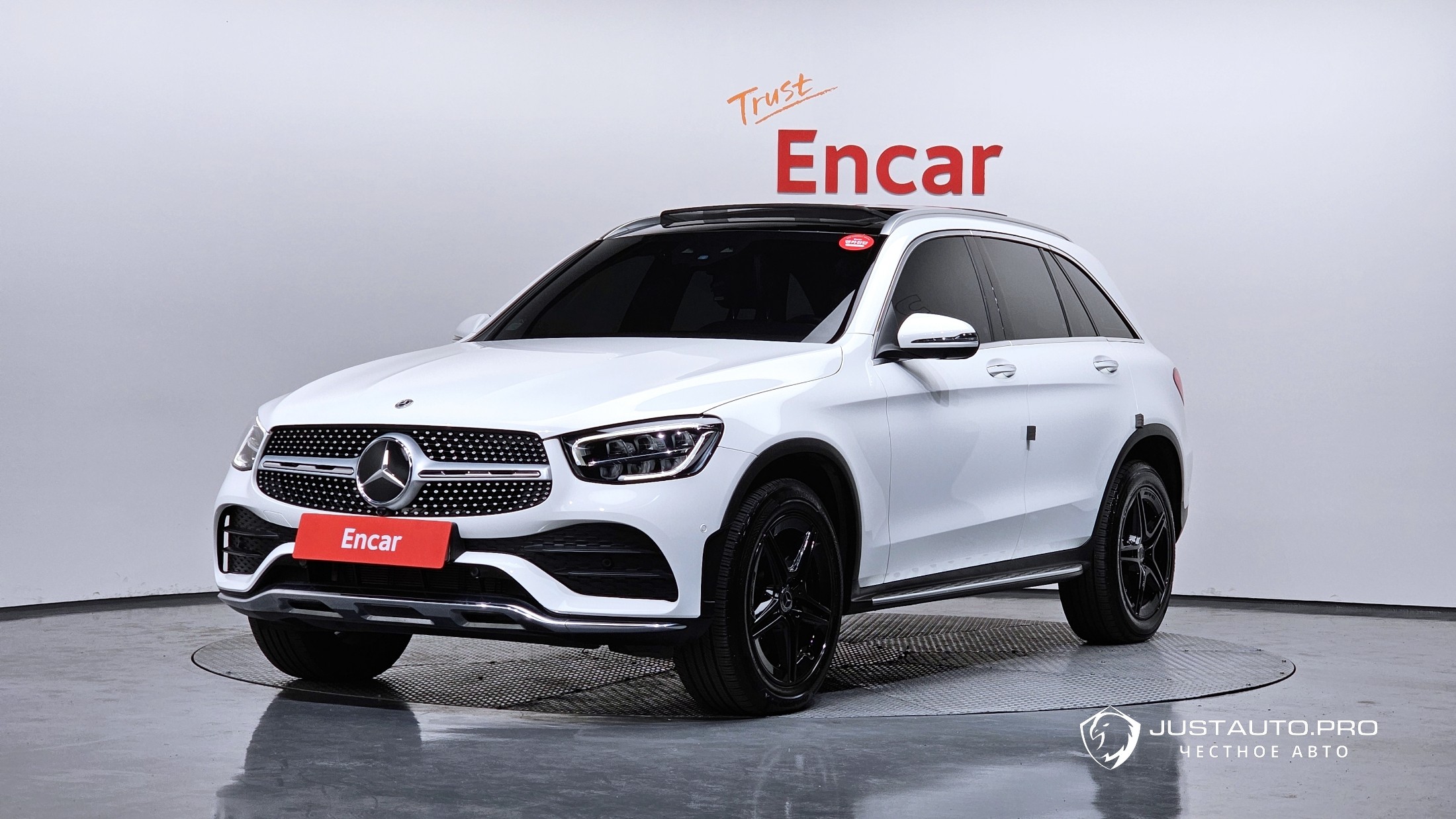 Автомобиль Mercedes-Benz GLC-Class