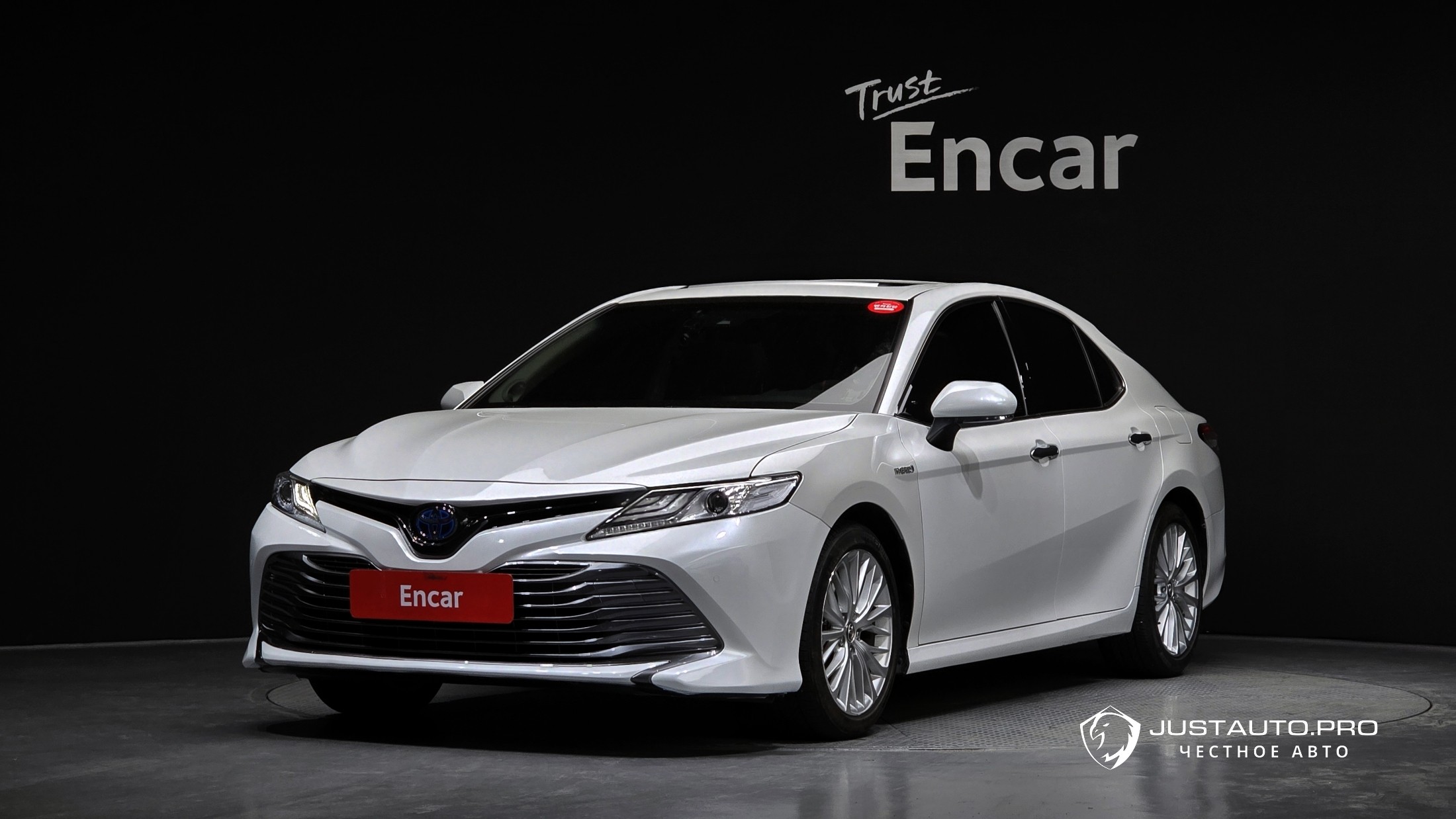 Автомобиль Toyota Camry