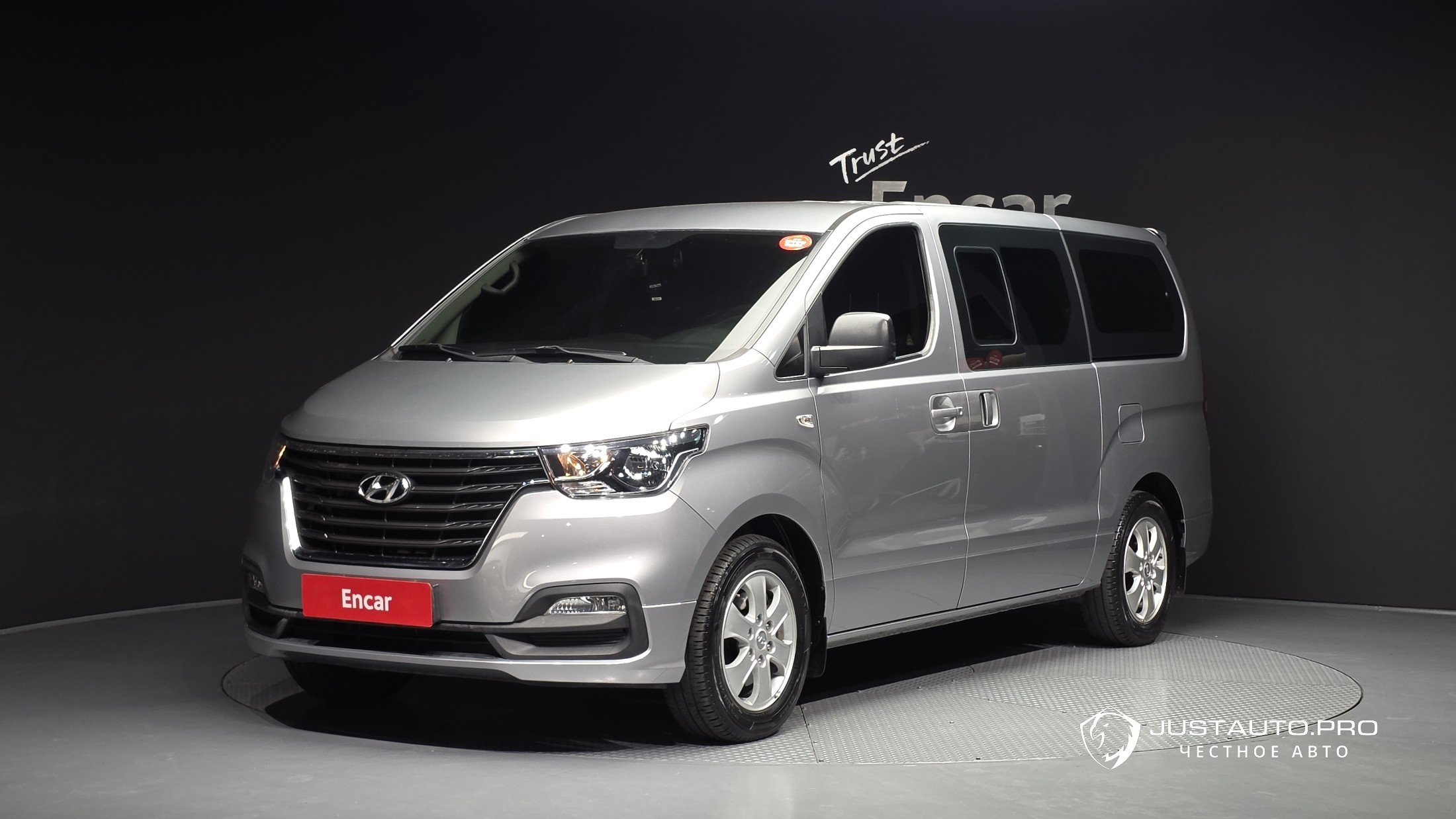 Автомобиль Hyundai Starex
