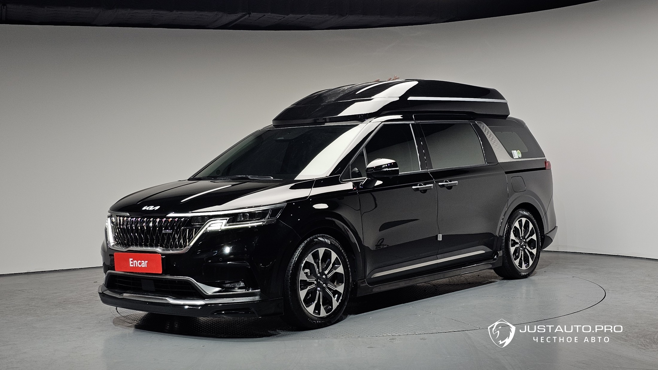 Автомобиль Kia Canival