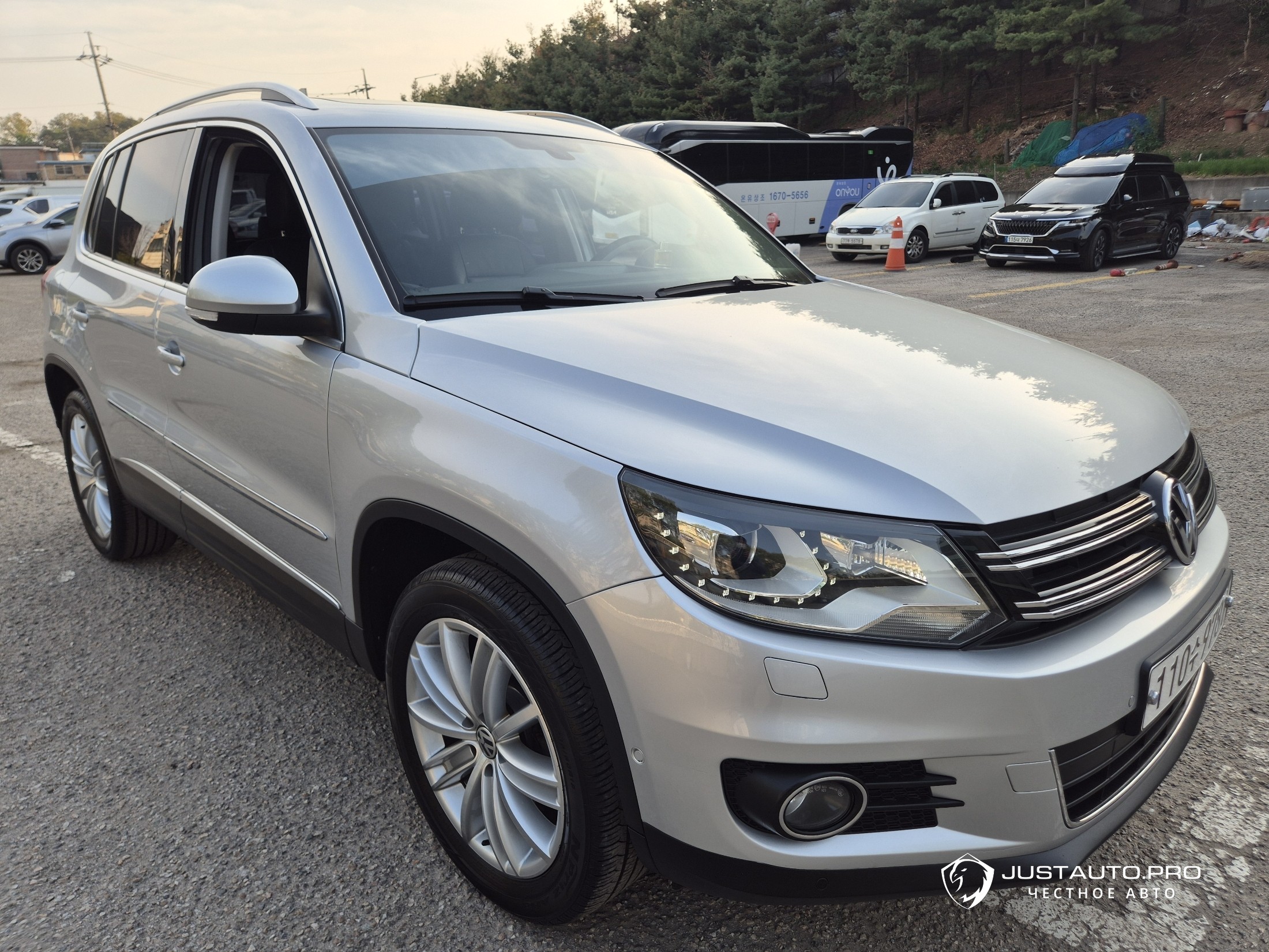 Автомобиль Volkswagen Tiguan