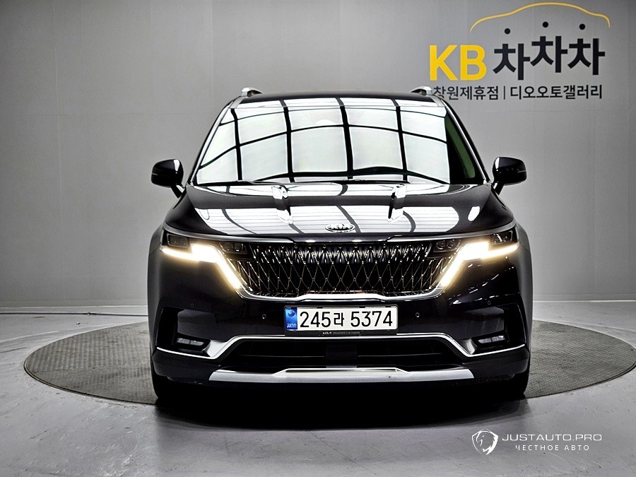 Автомобиль Kia Canival