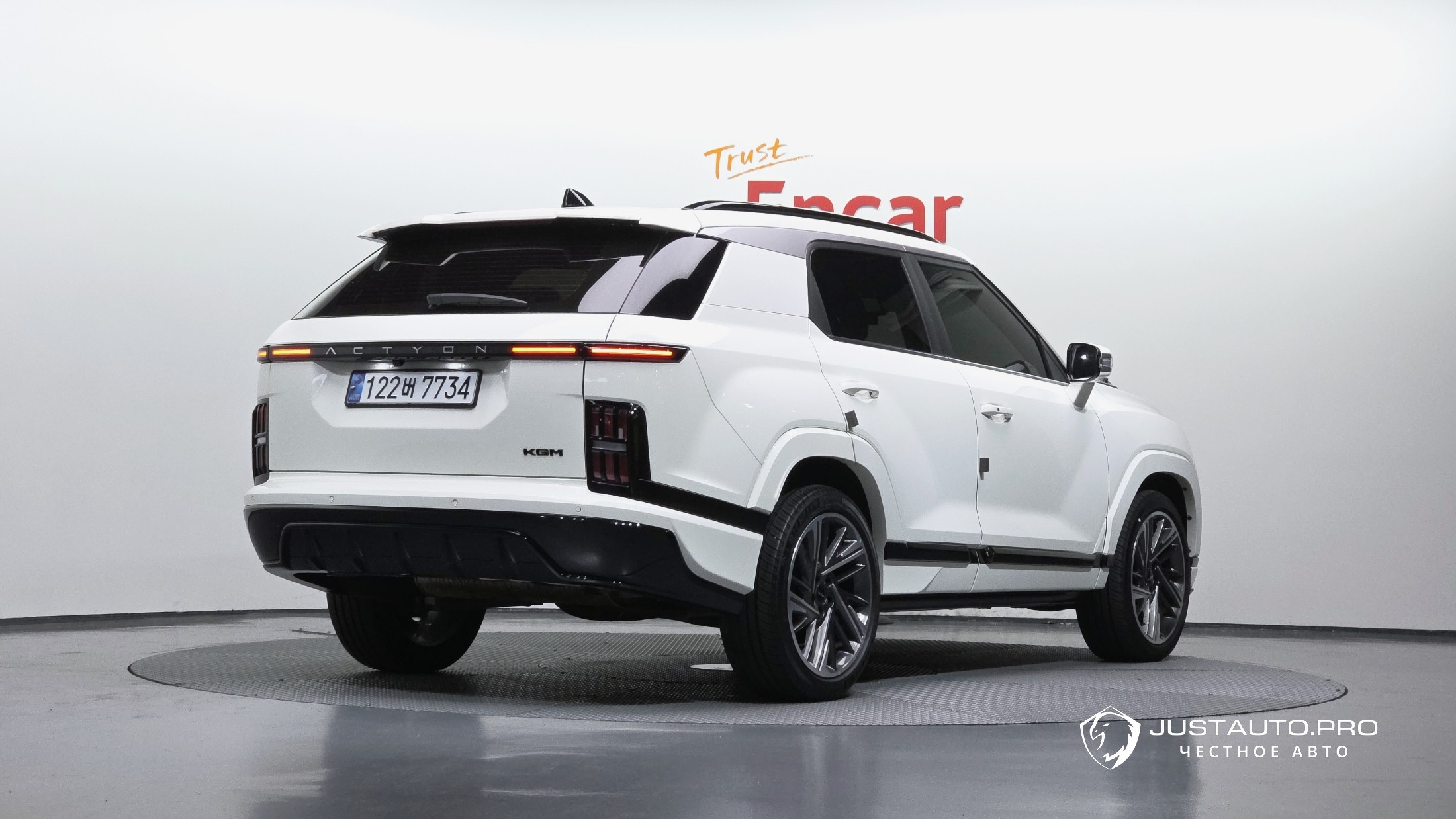 Автомобиль KG_Mobility_Ssangyong Actyon