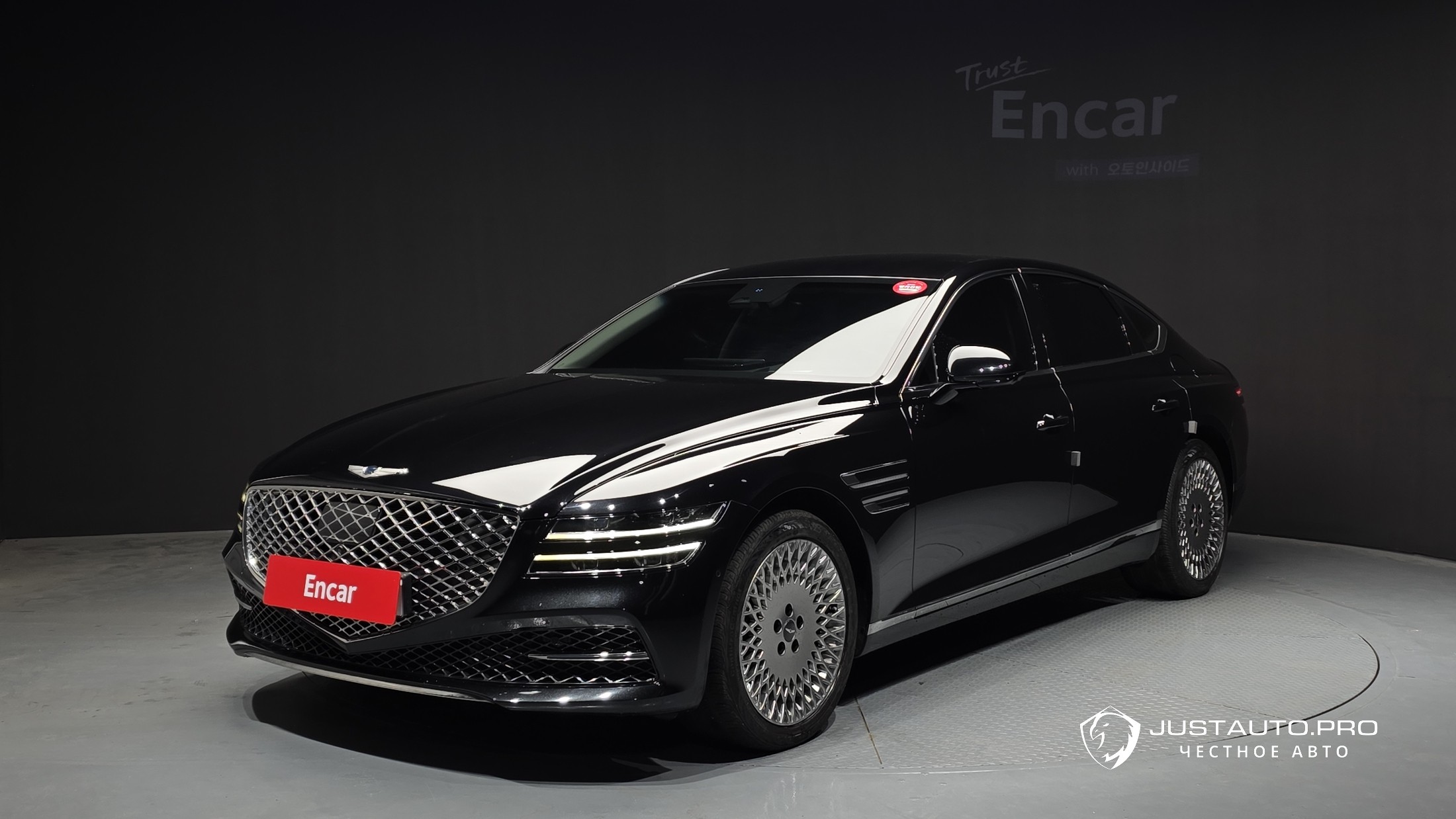Автомобиль Genesis G80
