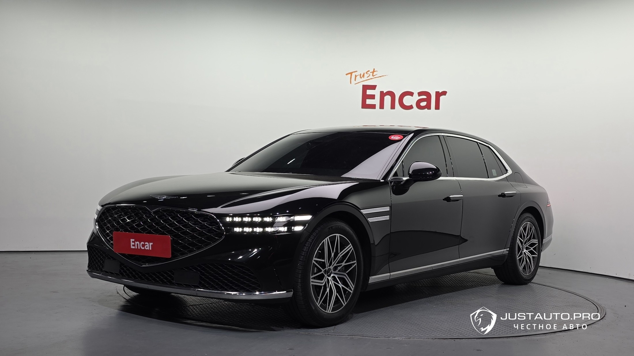 Автомобиль Genesis G90