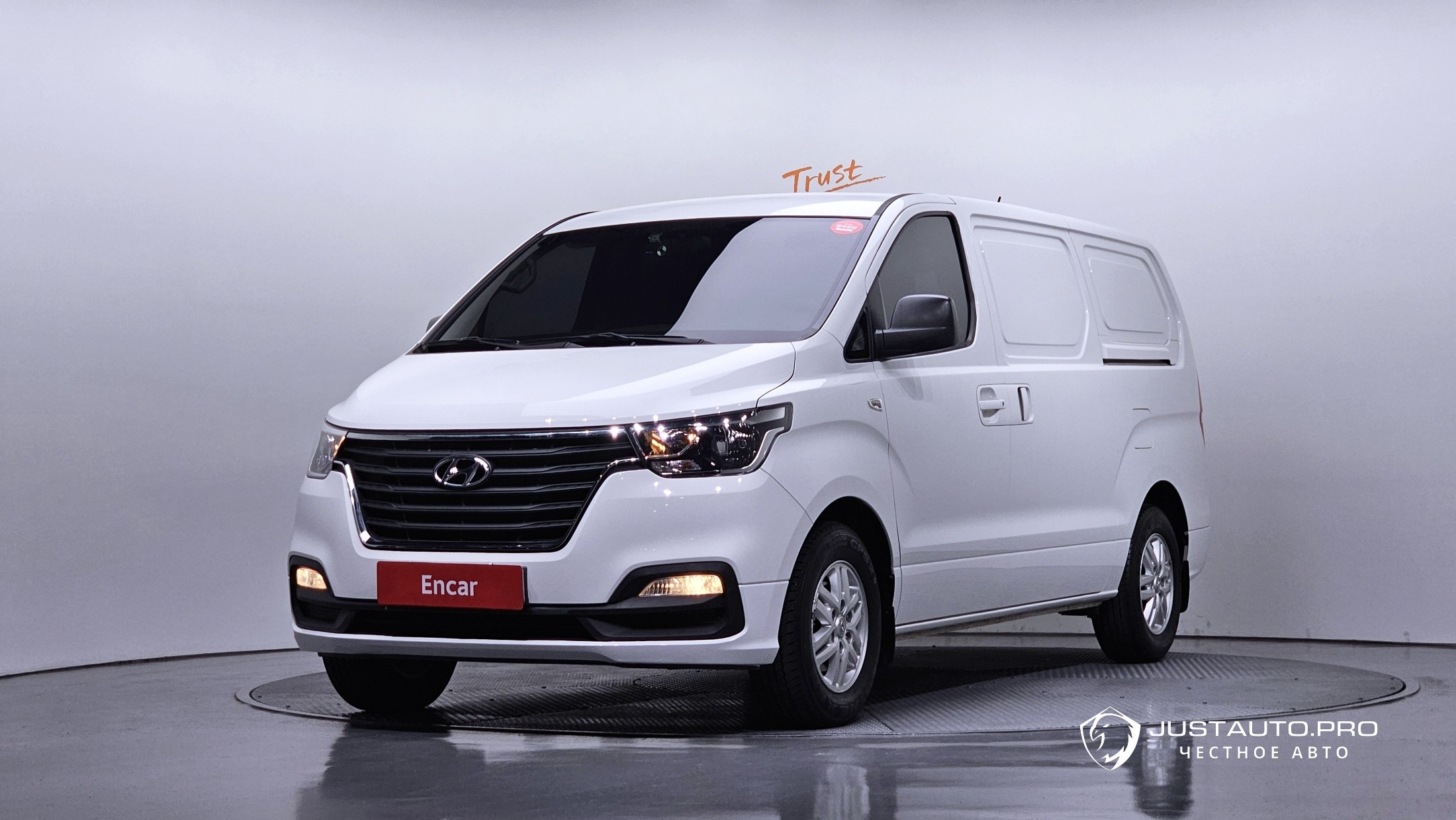 Автомобиль Hyundai Starex