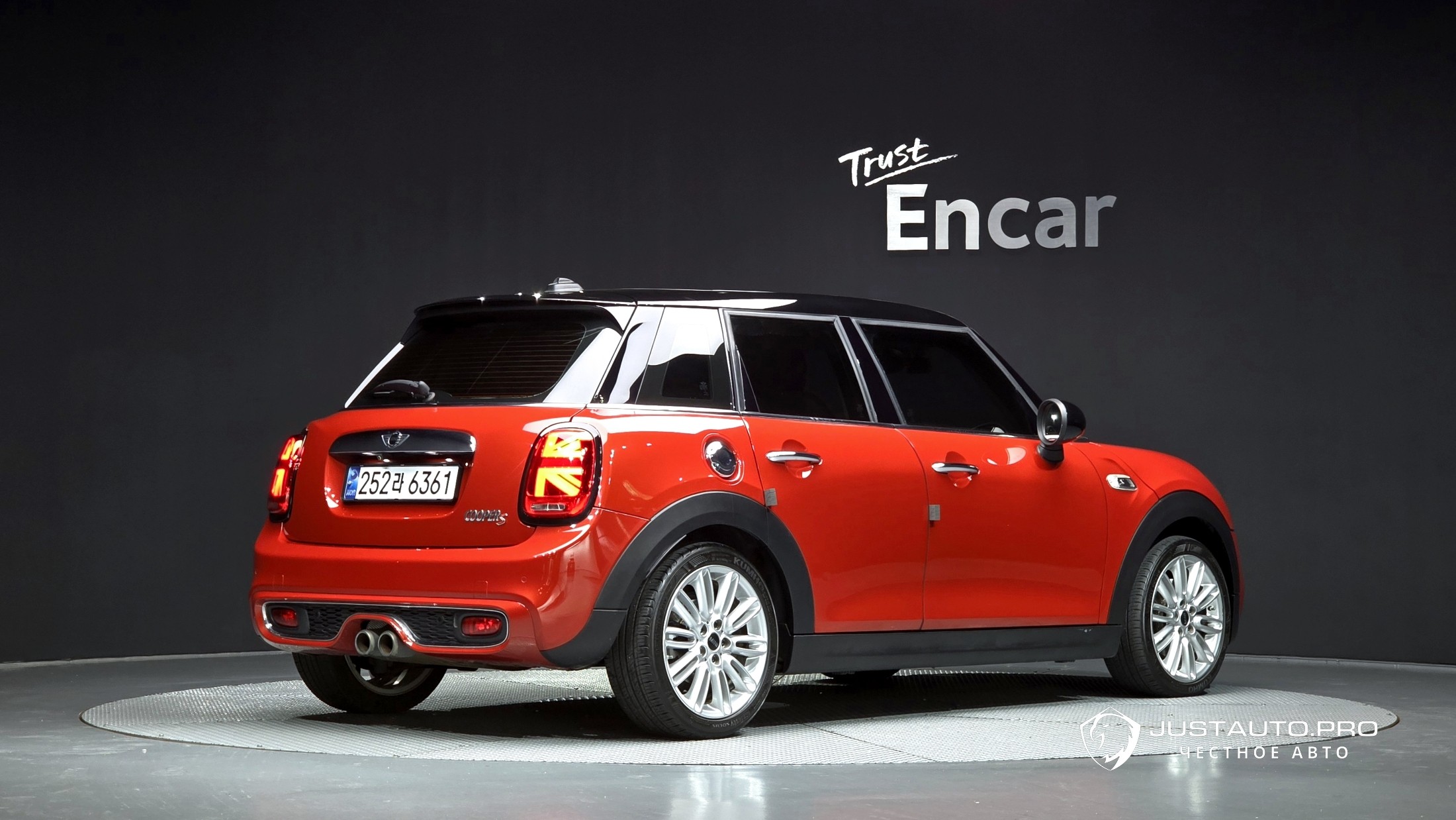 Автомобиль Mini Cooper