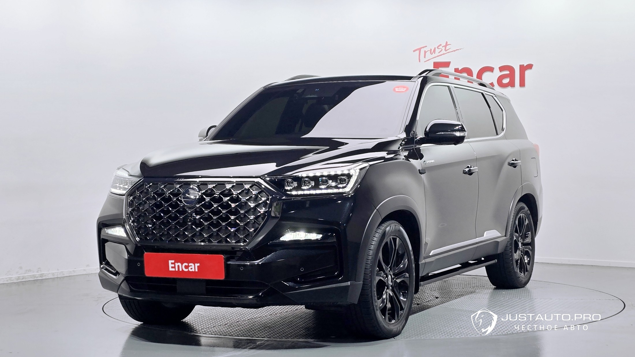 Автомобиль KG_Mobility_Ssangyong Rexton