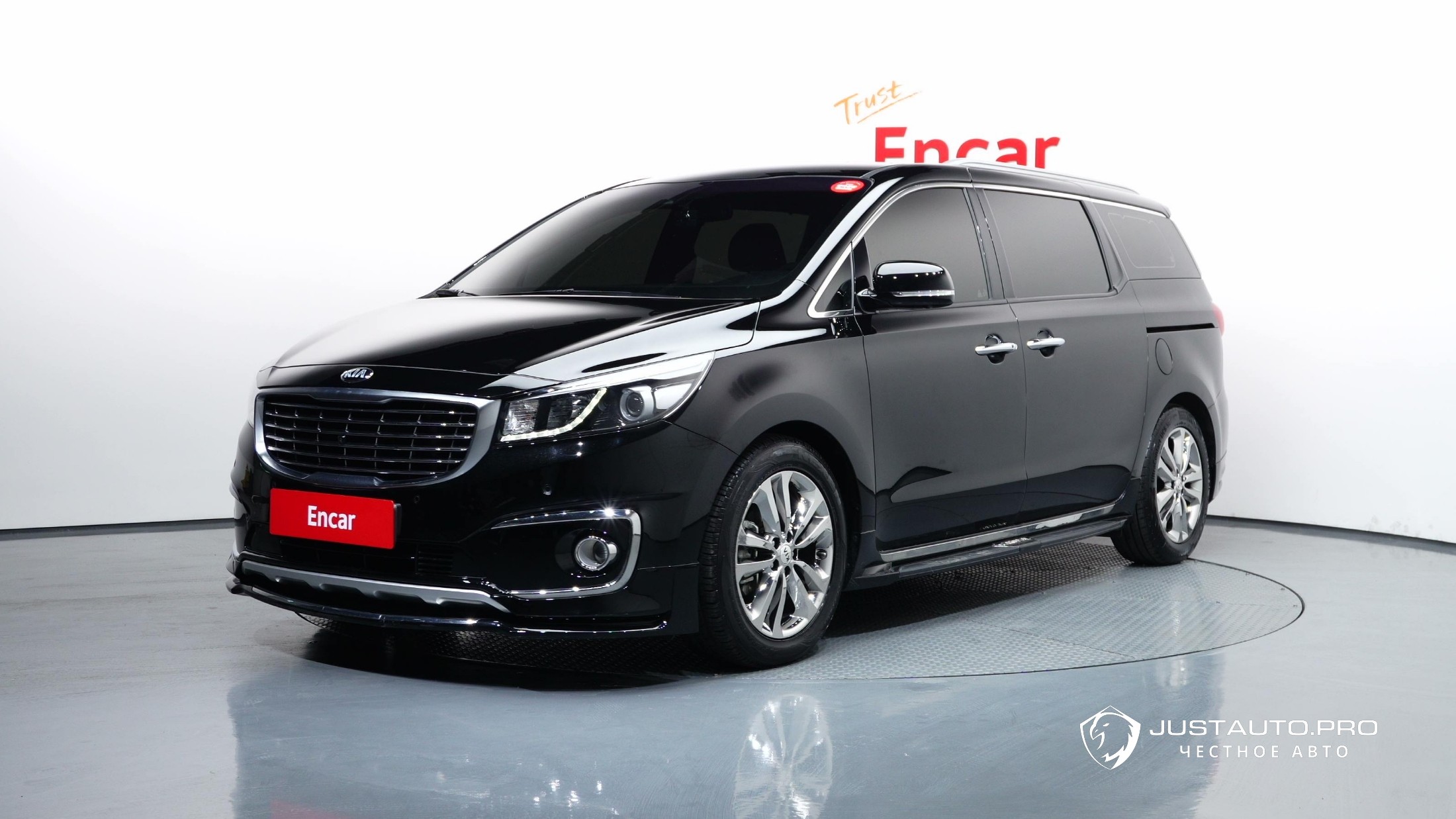 Автомобиль Kia Canival