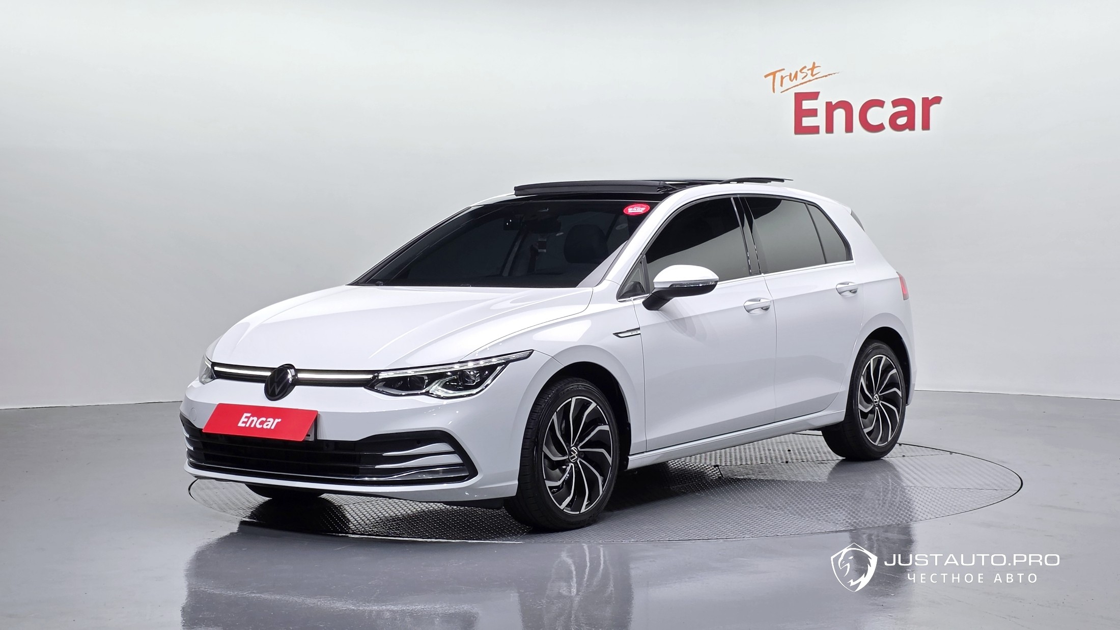 Автомобиль Volkswagen Golf