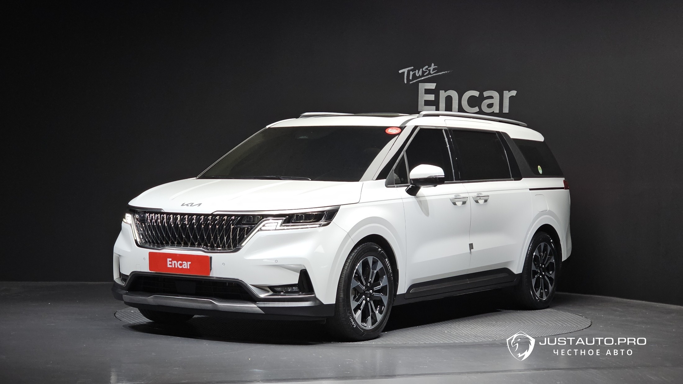 Автомобиль Kia Canival