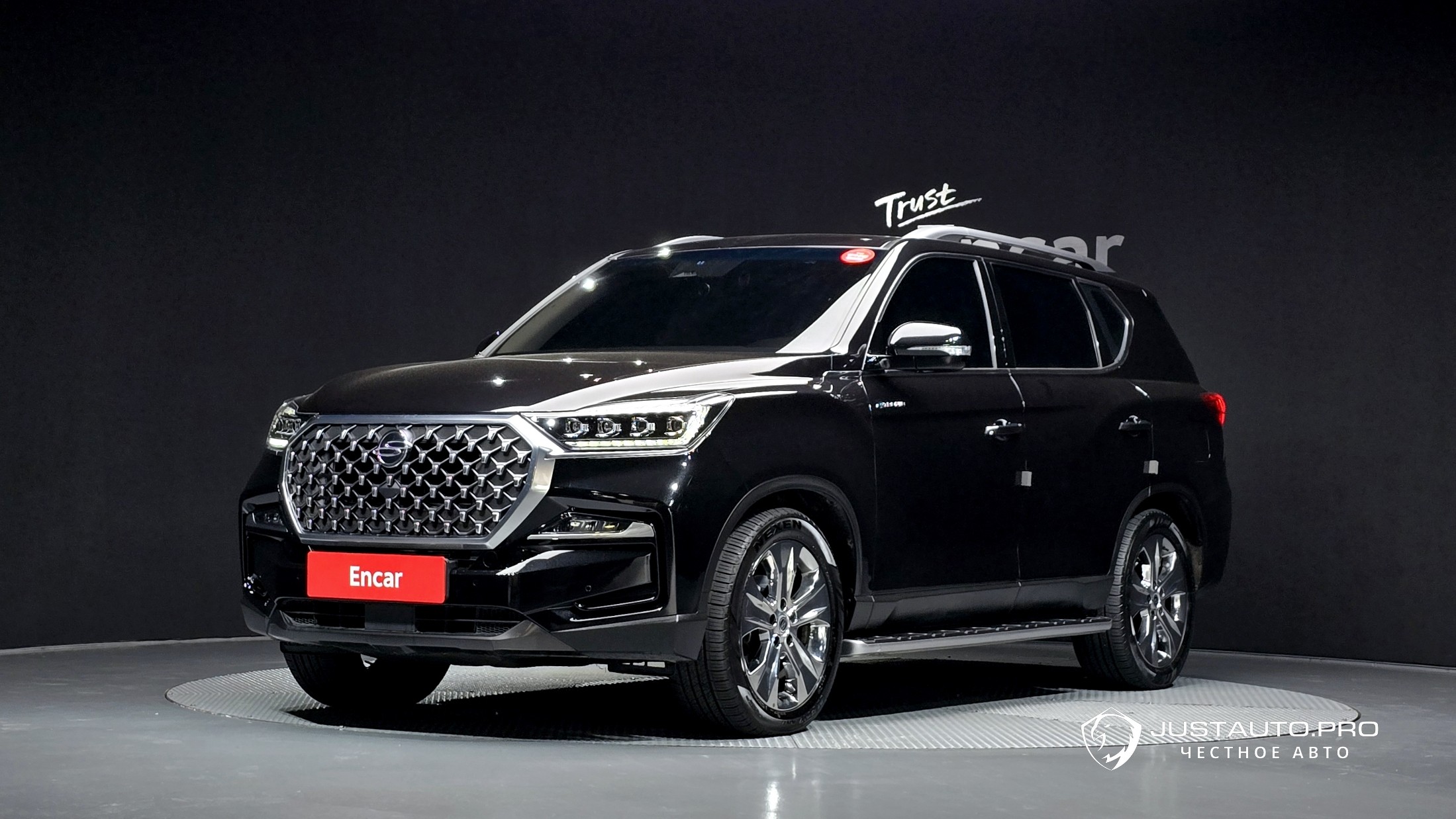 Автомобиль KG_Mobility_Ssangyong Rexton