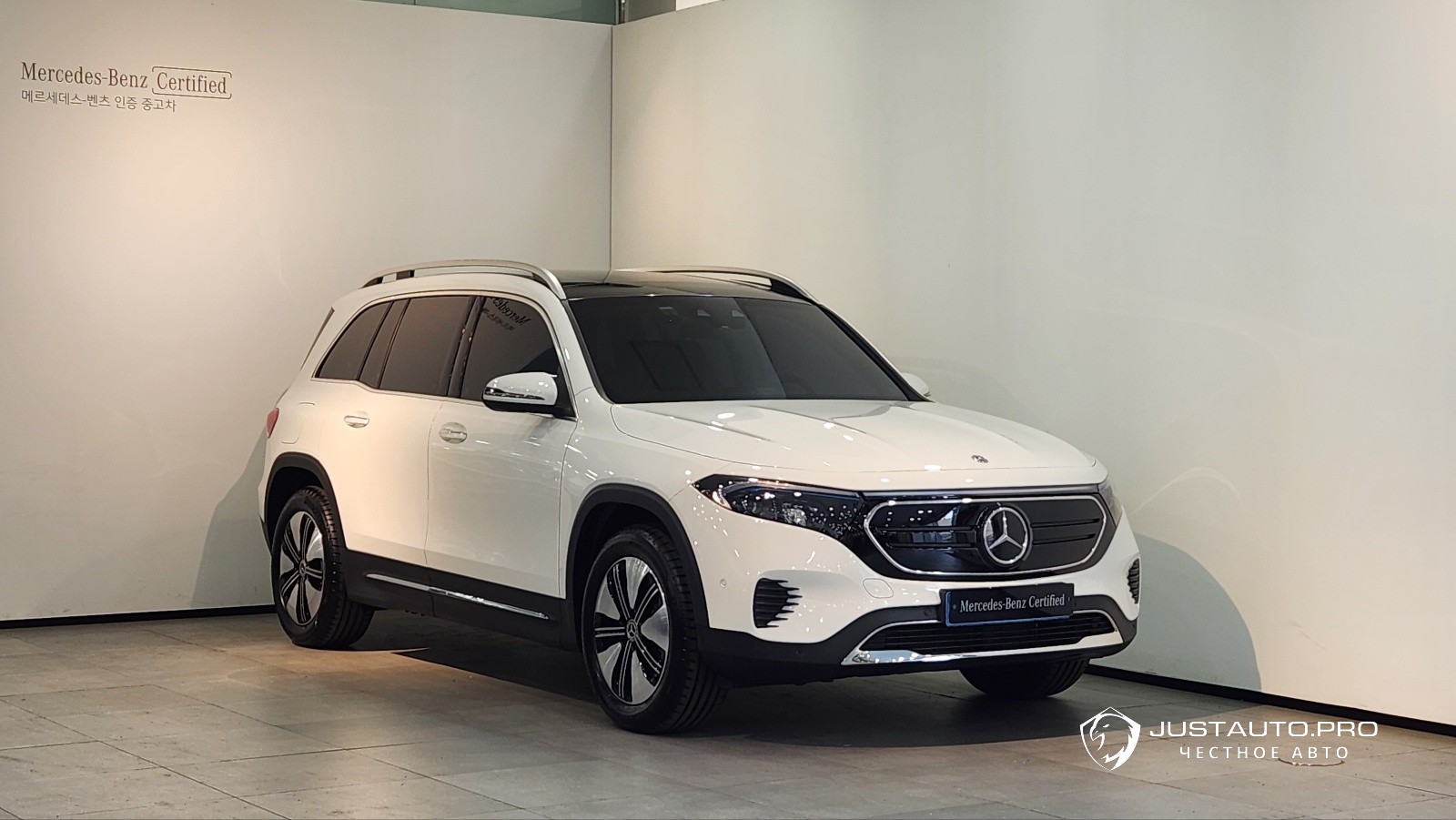 Автомобиль Mercedes-Benz EQB