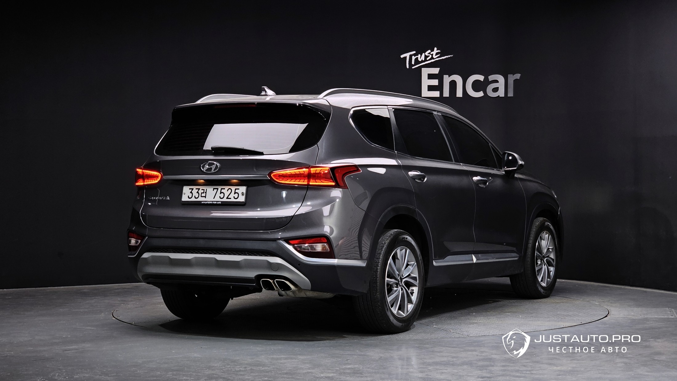 Автомобиль Hyundai Santafe