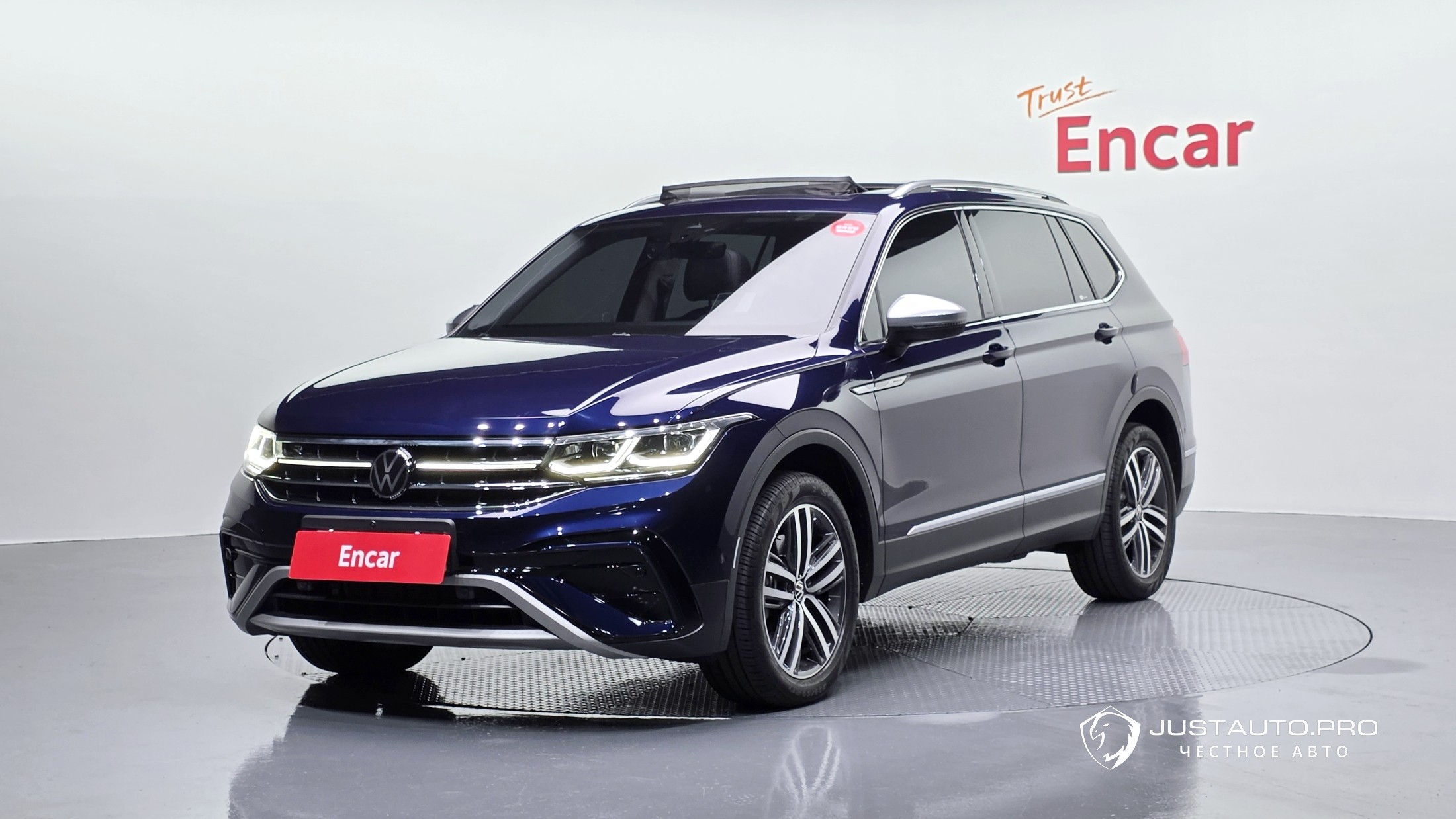 Автомобиль Volkswagen Tiguan