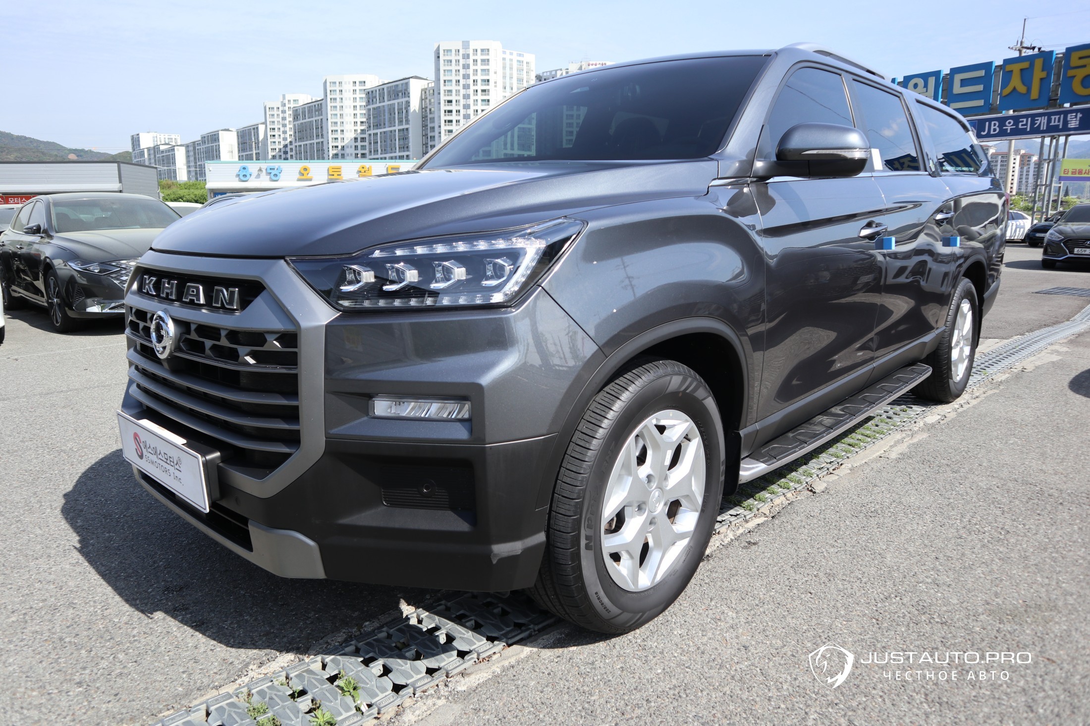 Автомобиль KG_Mobility_Ssangyong Rexton