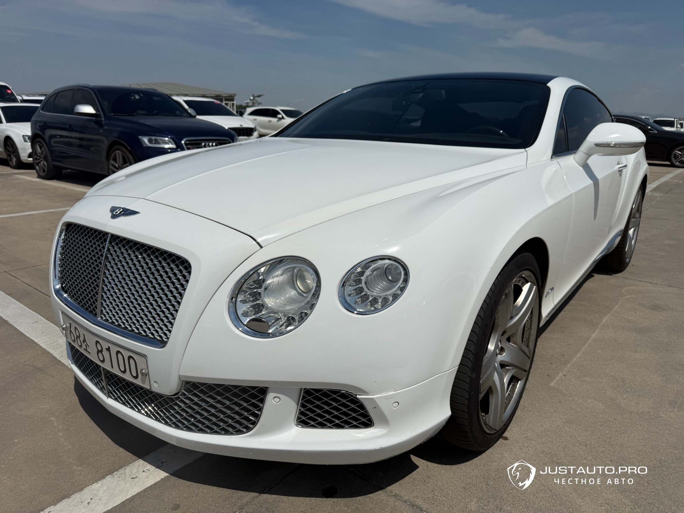 Автомобиль Bentley Continental