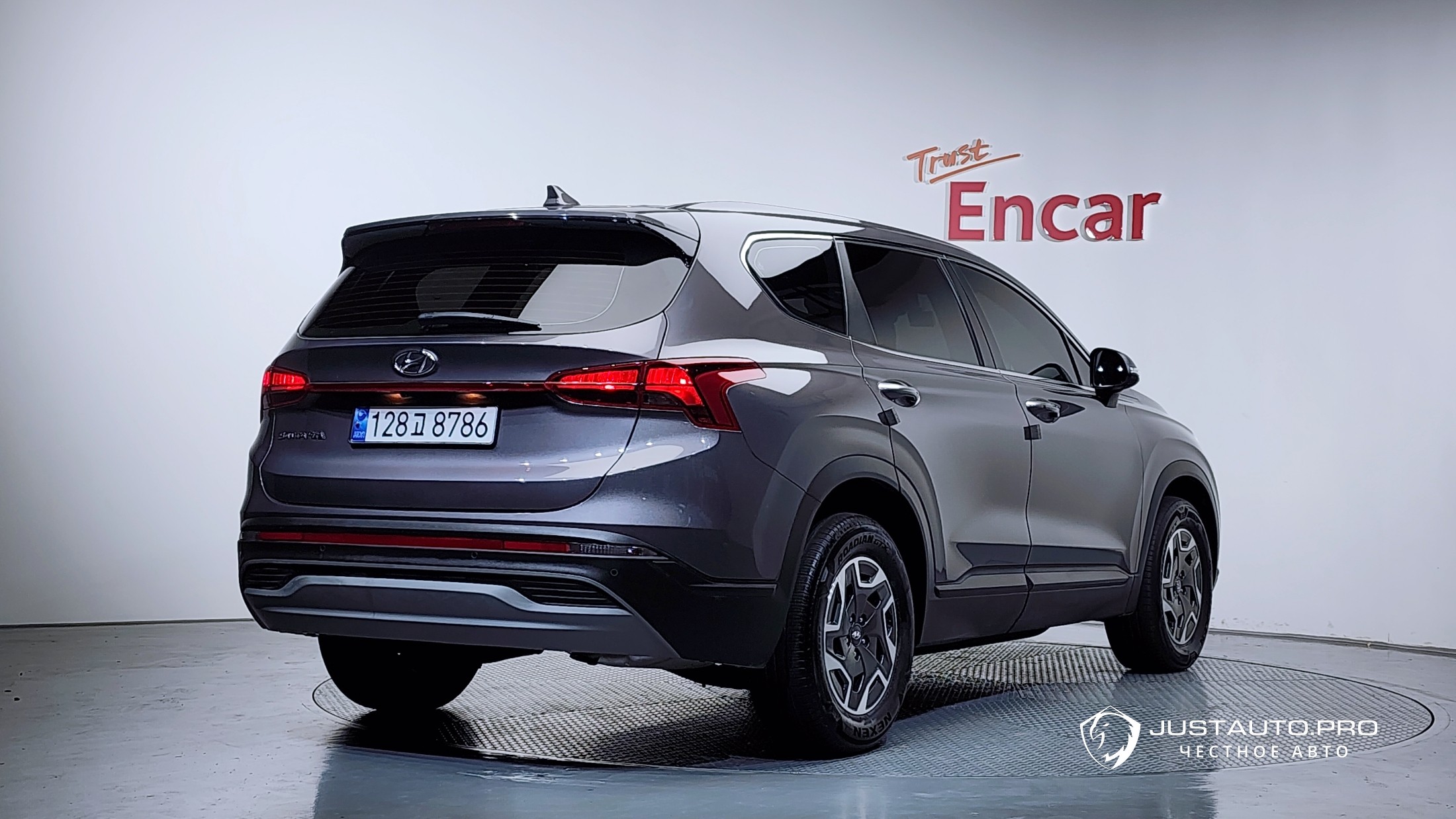 Автомобиль Hyundai Santafe