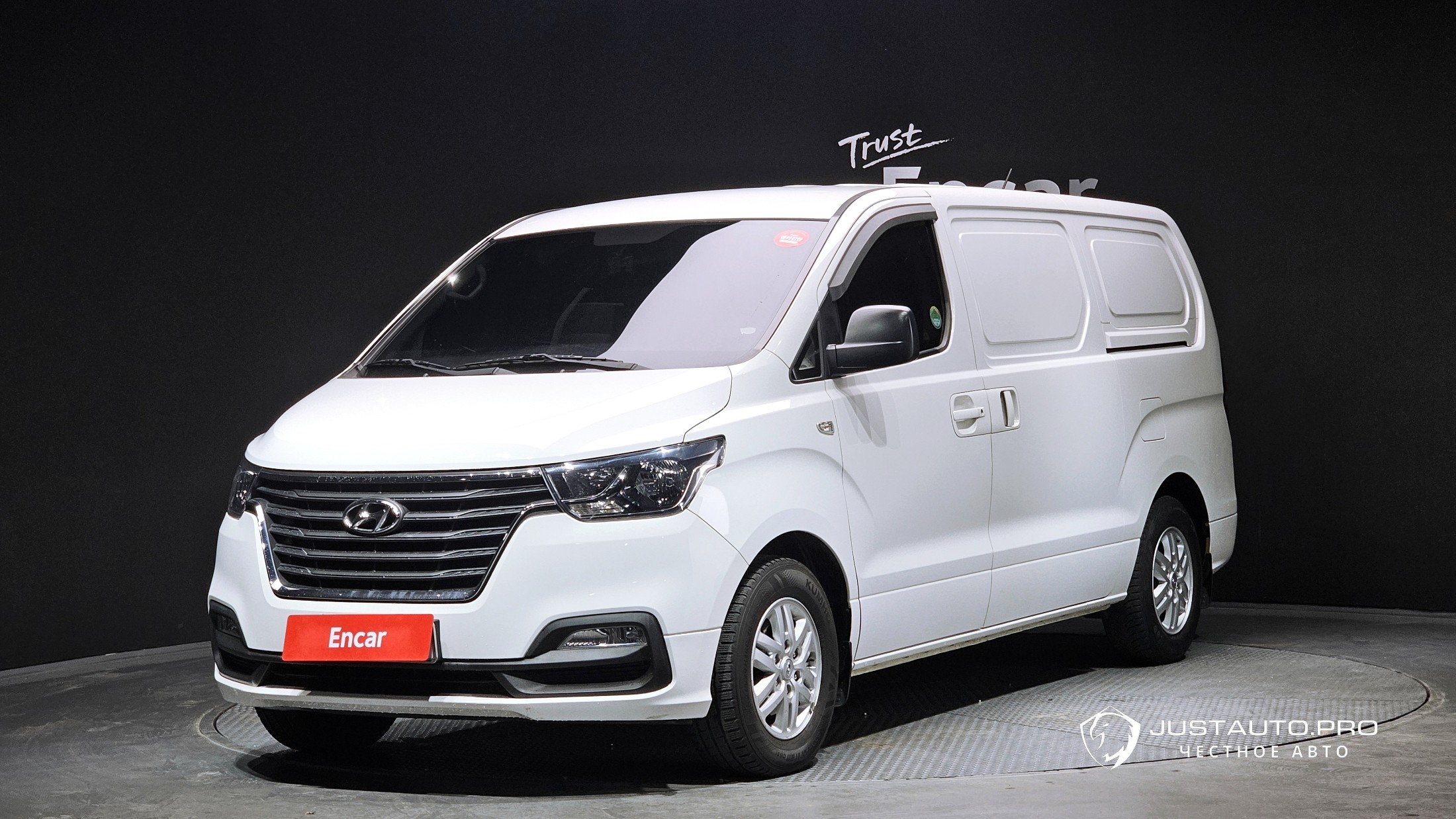 Автомобиль Hyundai Starex