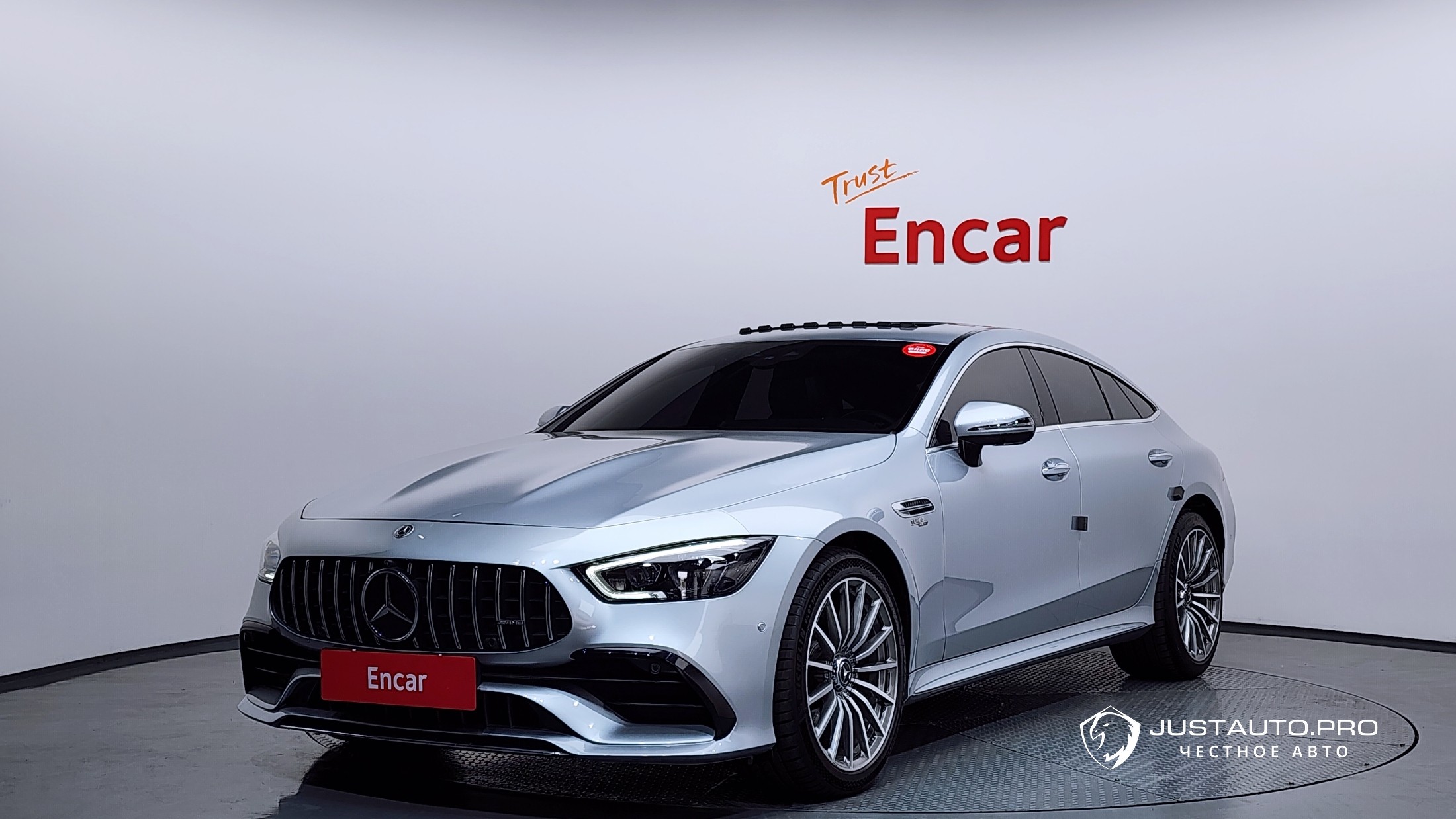 Автомобиль Mercedes-Benz AMG GT