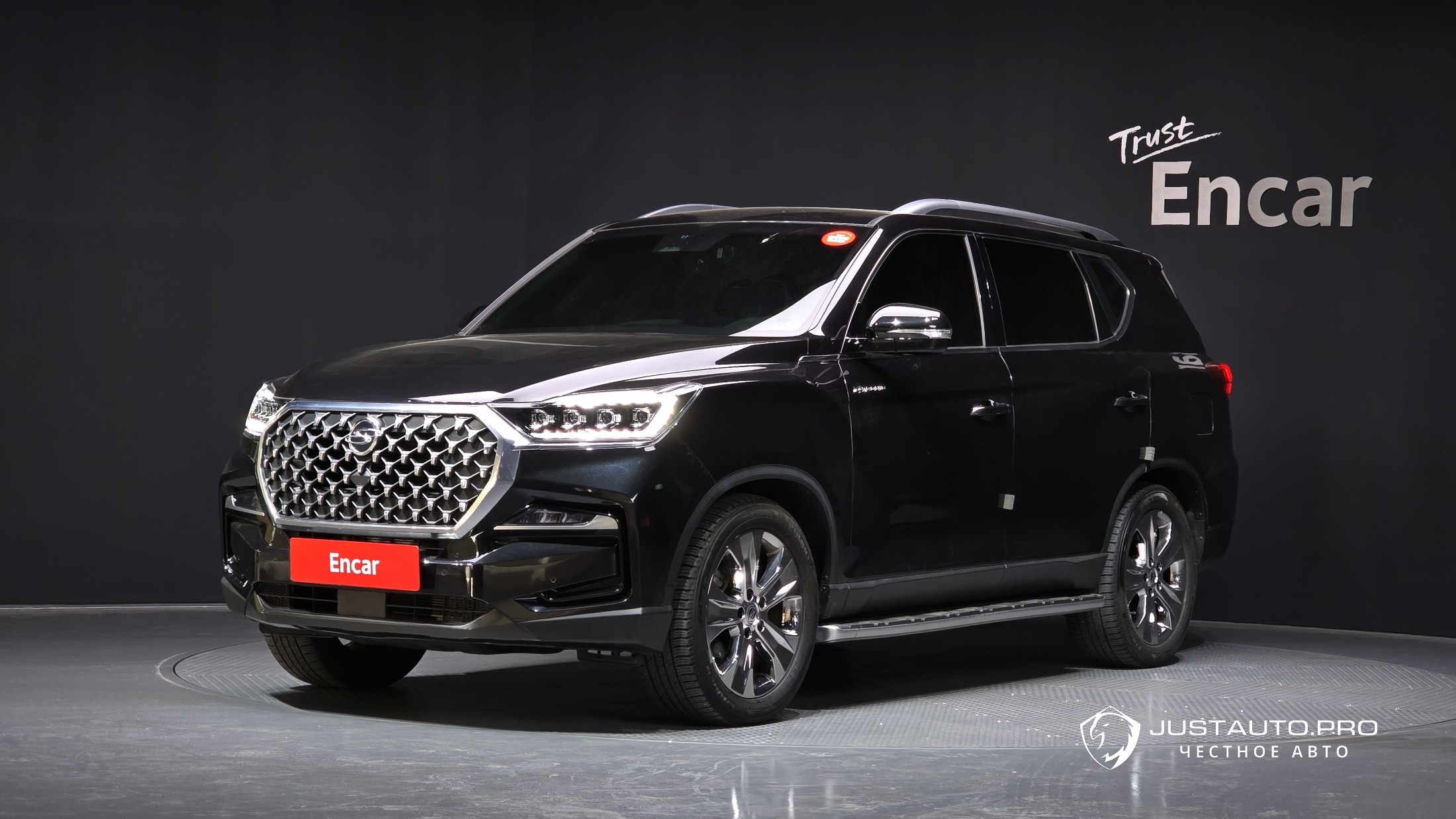 Автомобиль KG_Mobility_Ssangyong Rexton