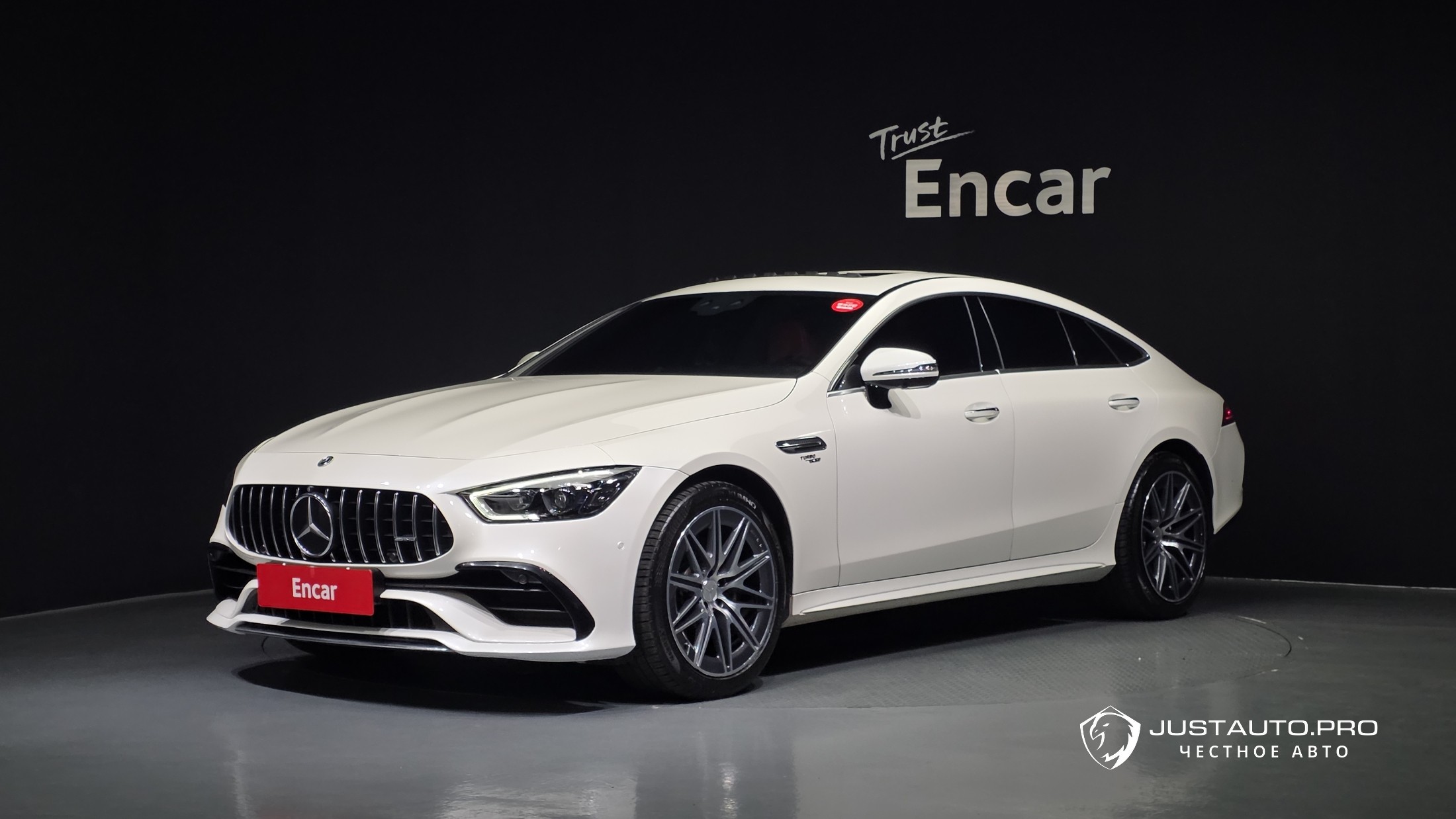 Автомобиль Mercedes-Benz AMG GT