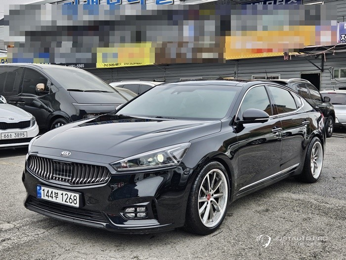 Автомобиль Kia K7