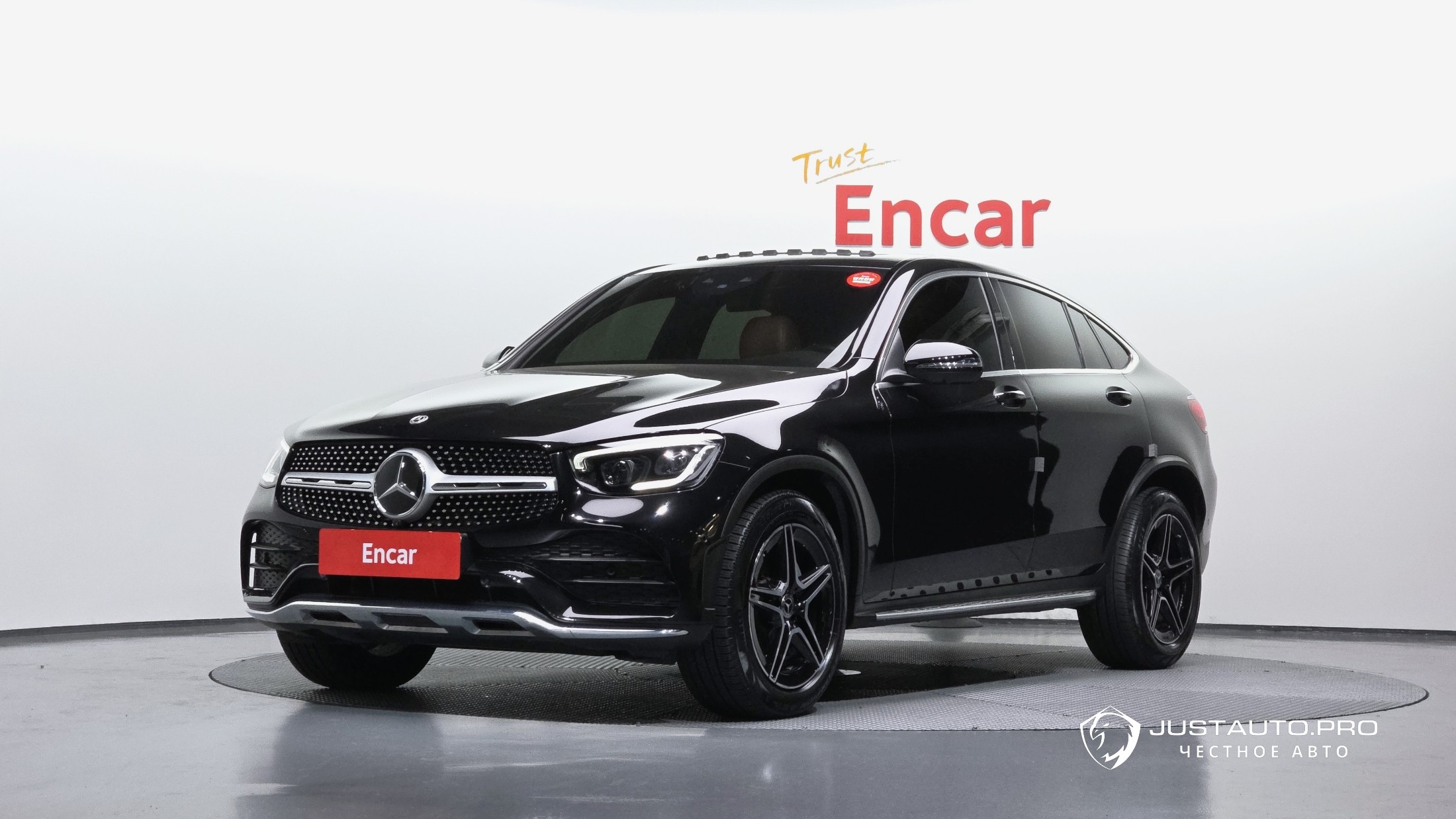 Автомобиль Mercedes-Benz GLC-Class