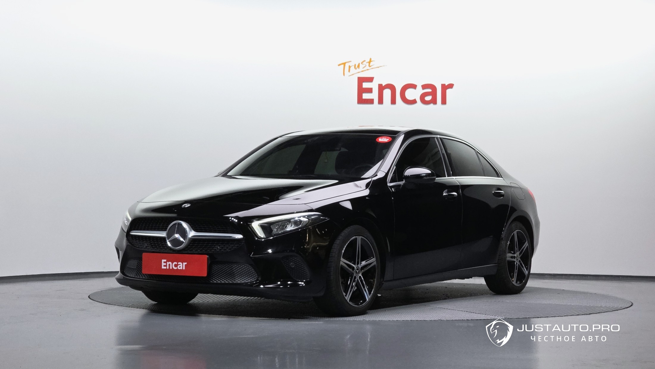 Автомобиль Mercedes-Benz A-Class
