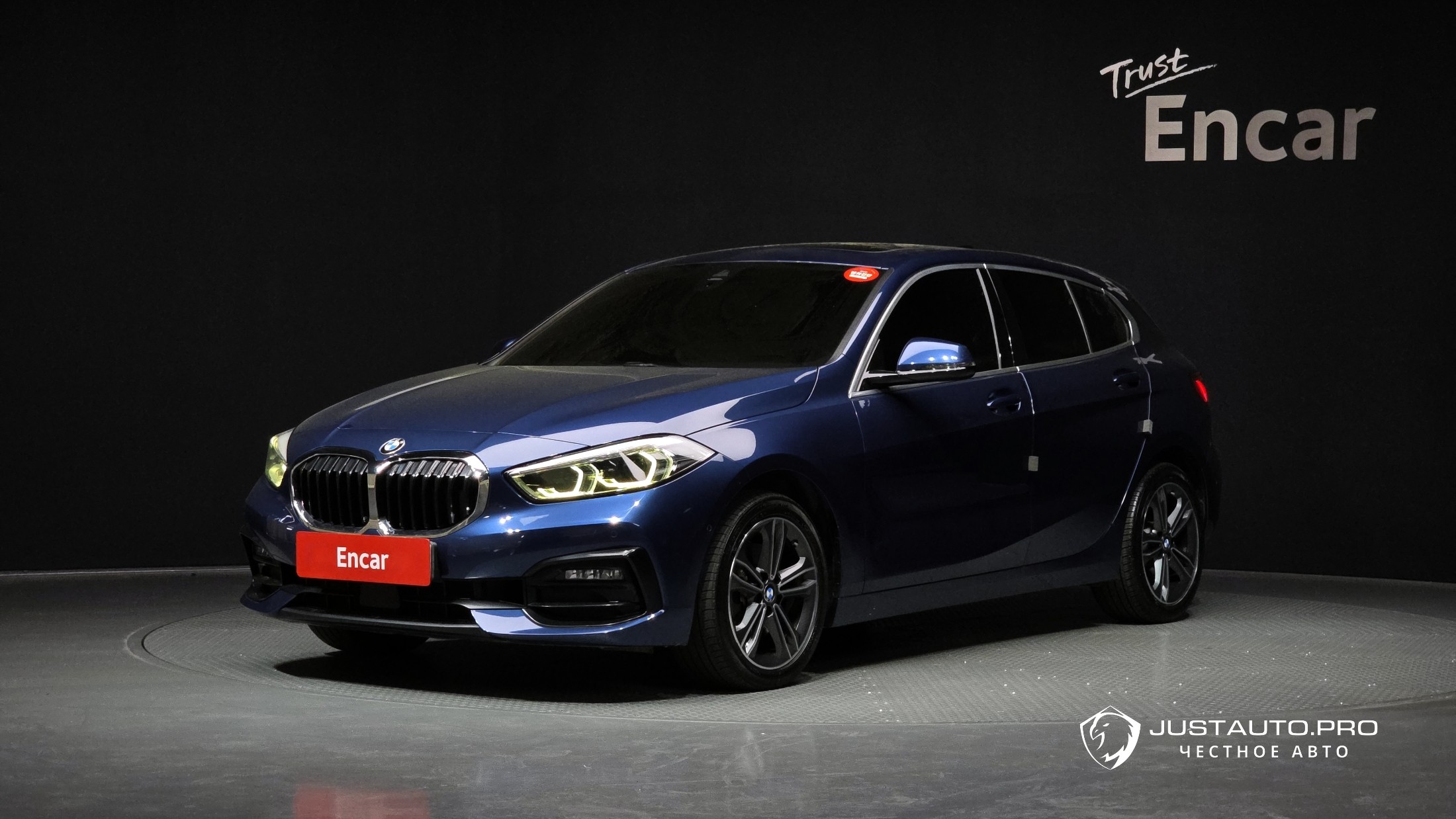 Автомобиль BMW 1-Series