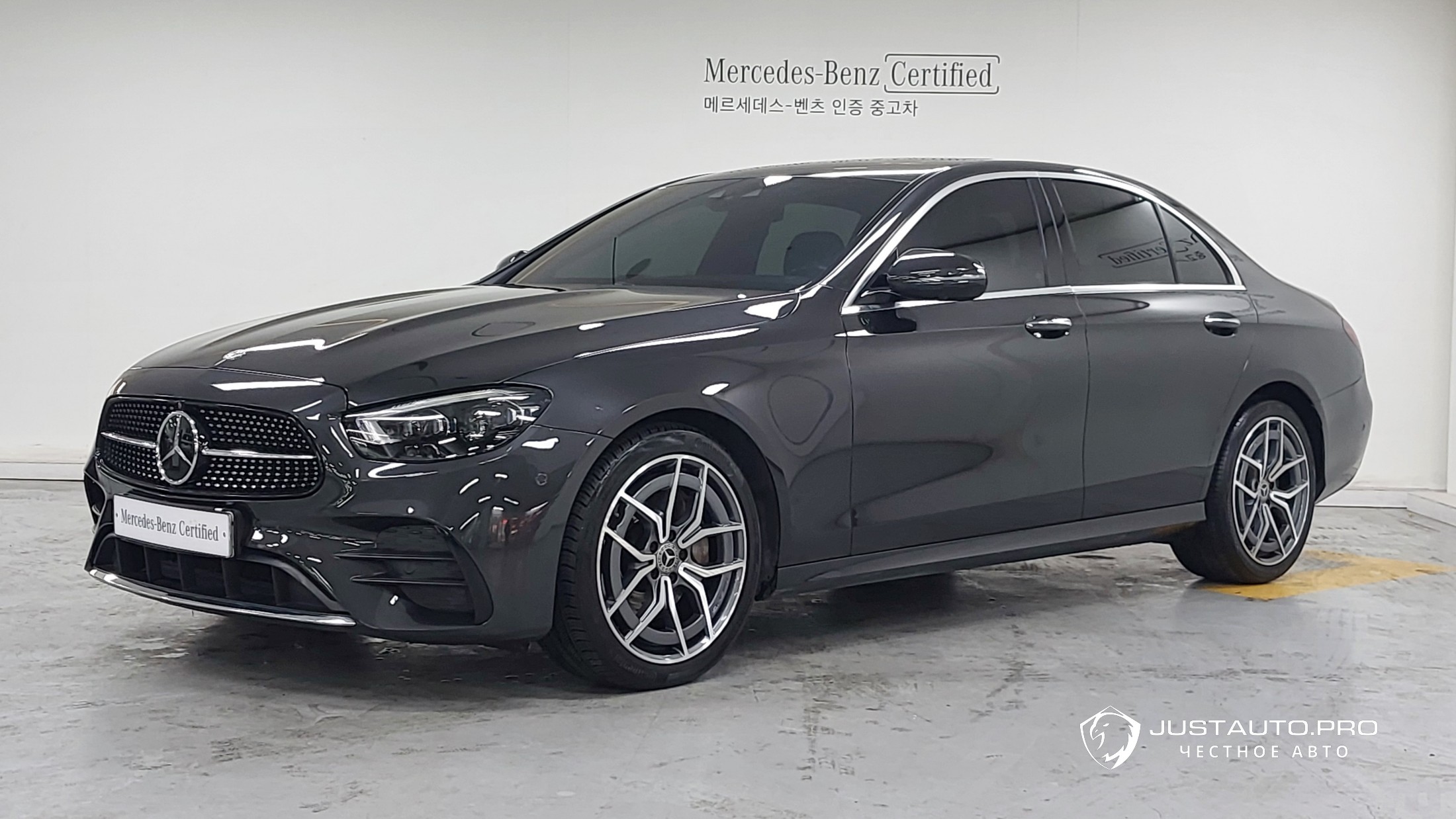 Автомобиль Mercedes-Benz E-Class